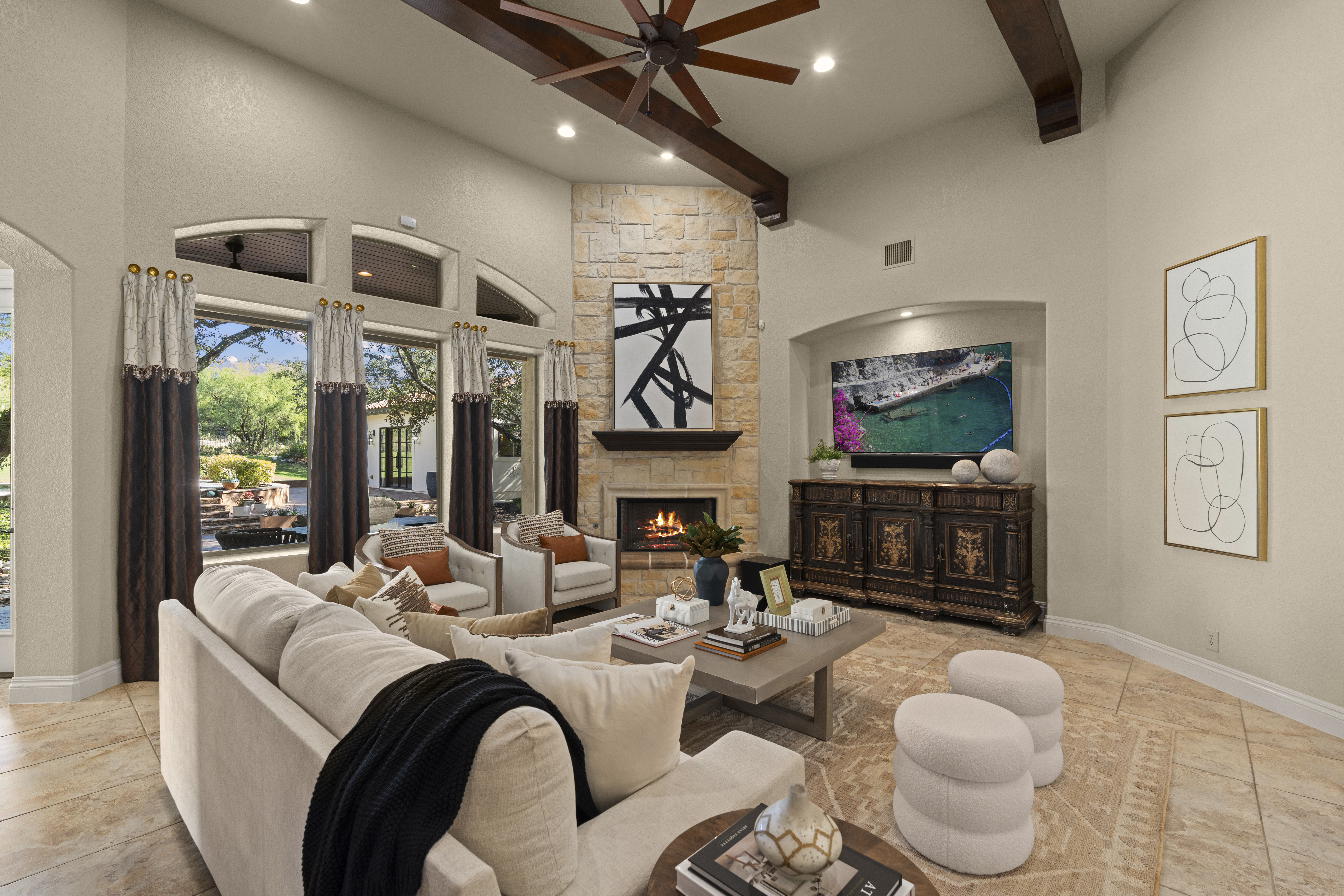  Custom Estate with Pool House - 物件實景