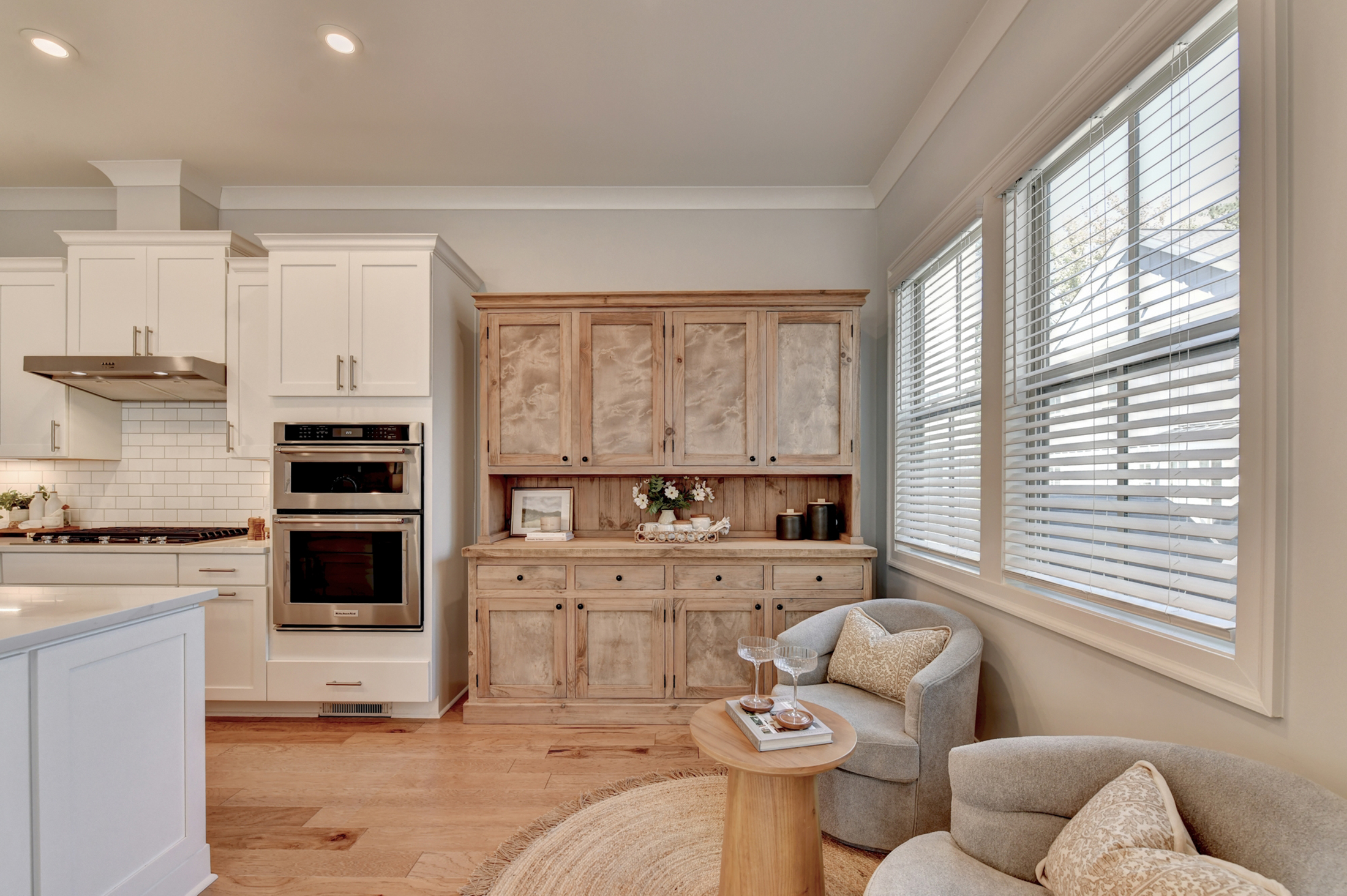 Thoughtfully Designed Milton Home Offers Low-maintenance Living - 物件實景