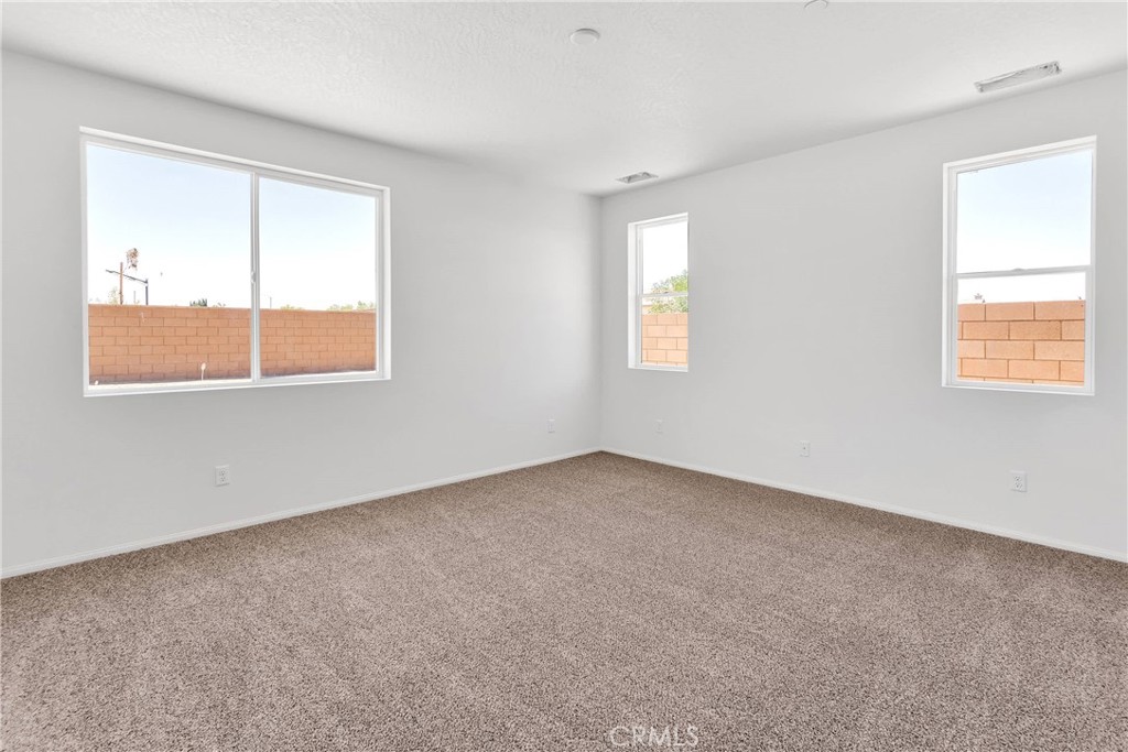 Victorville, California, 92395, United States, 3 Bedrooms Bedrooms, ,2 BathroomsBathrooms,Residential,For Sale,1865336