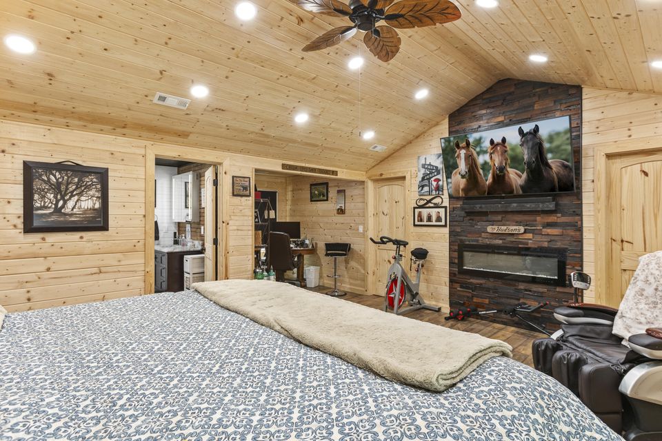 Versailles, Kentucky, 40383, United States, 3 Bedrooms Bedrooms, ,2 BathroomsBathrooms,Residential,For Sale,1976488