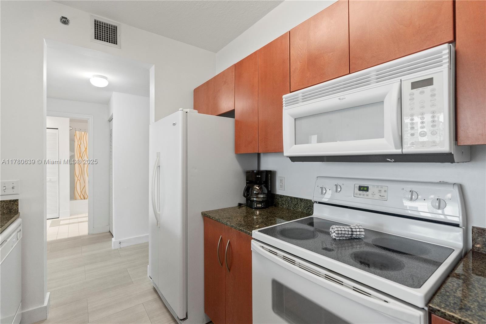 Miami, Florida, 33131, United States, 1 Bedroom Bedrooms, ,1 BathroomBathrooms,Residential,For Sale,1768107