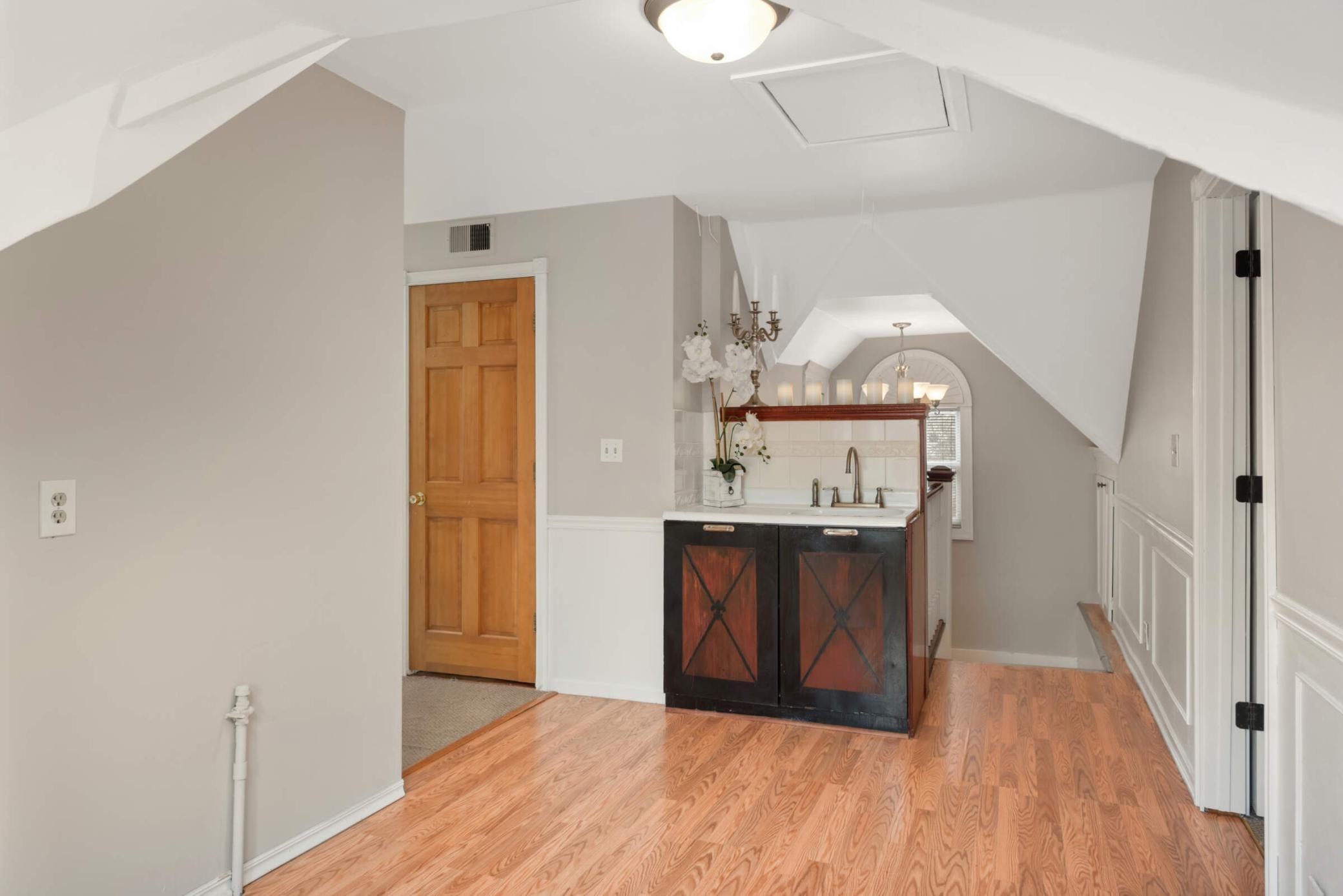 Minneapolis, Minnesota, 55405, United States, ,Residential,For Sale,1905881