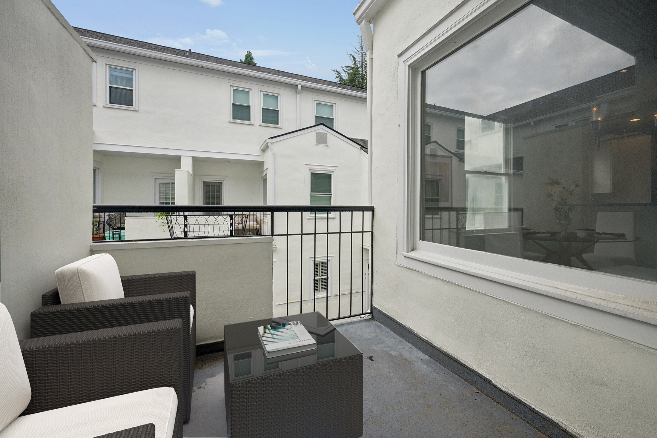  Updated Two-story Condo Tucked inside Intimate Community in Virginia Highland - 物件實景
