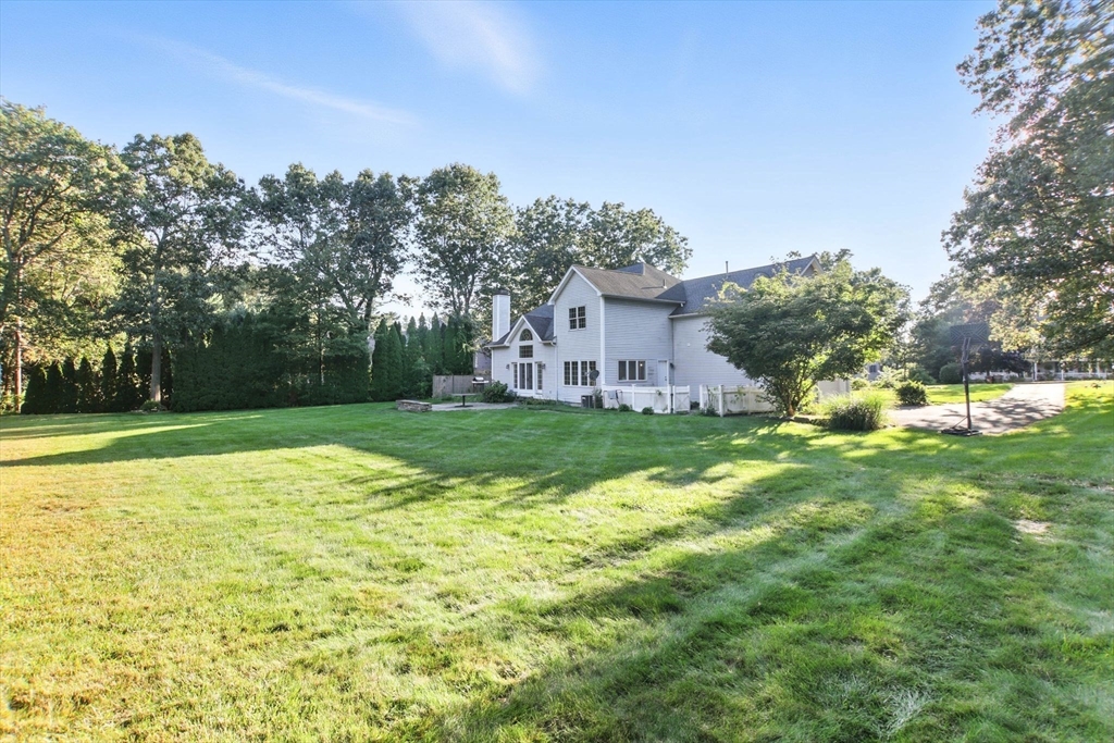 Westfield, Massachusetts, 01085, United States, 4 Bedrooms Bedrooms, ,3 BathroomsBathrooms,Residential,For Sale,1942003