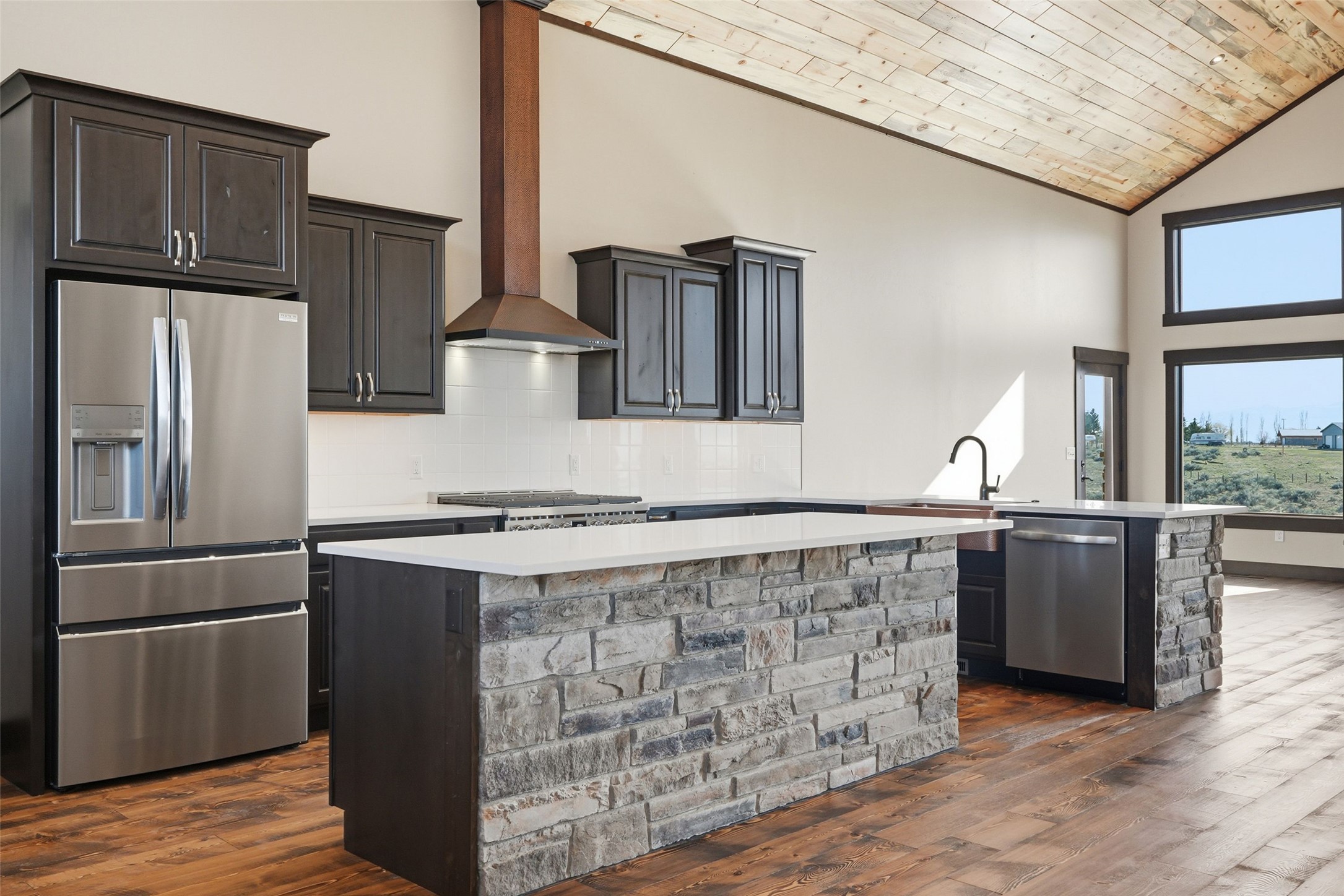  475 Ashleigh Lane - 物件實景