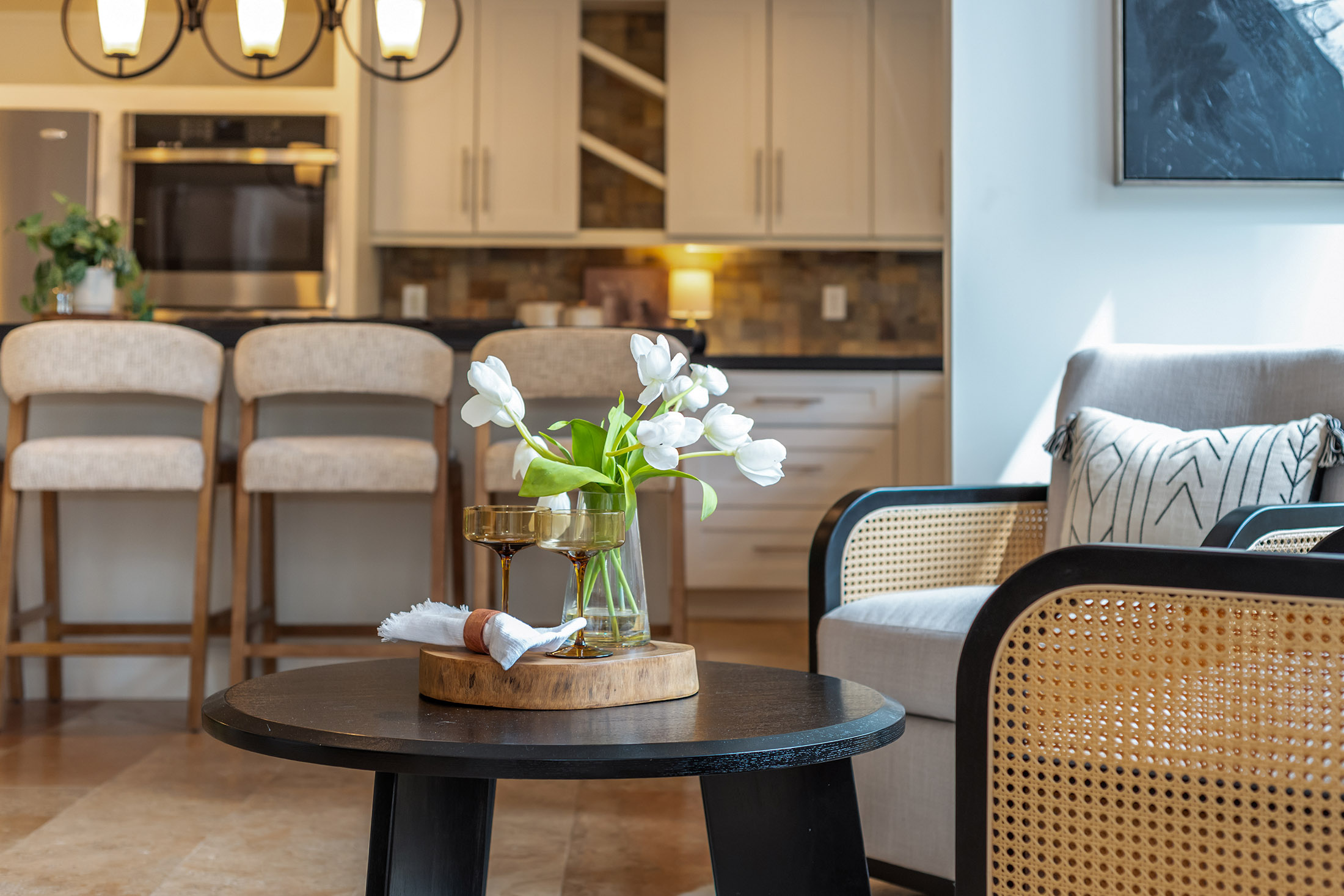  Thoughtfully Renovated Contemporary Home - 物件實景