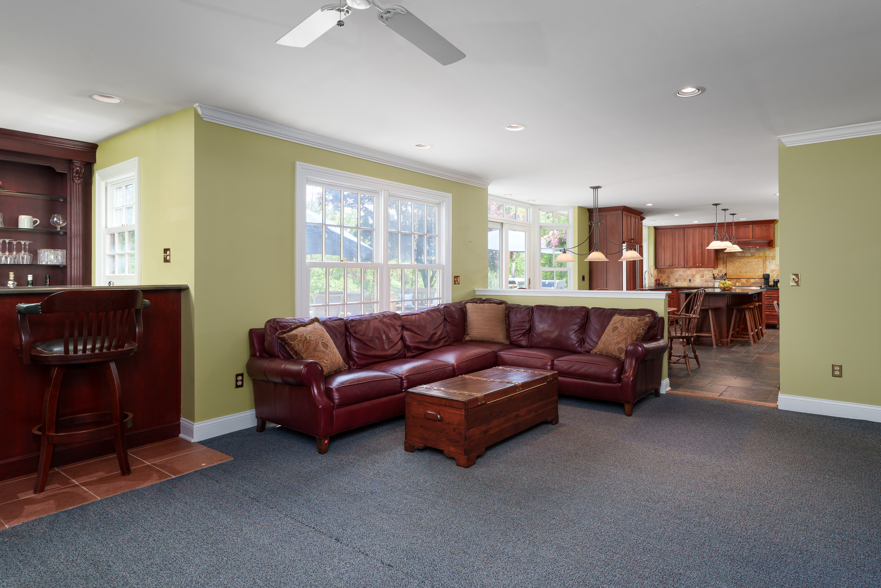  Kingsbrook Cul-de-Sac Home With 5 Bedrooms and a Finished Basement - 物件實景