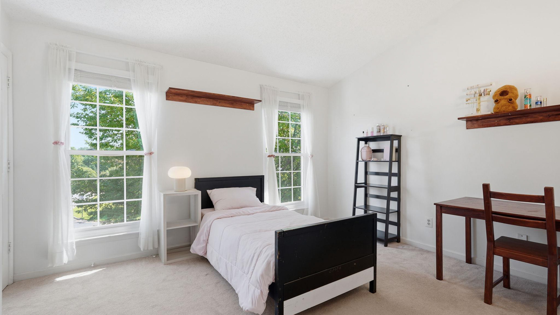  13176 Oak Farm Drive, Woodbridge, VA, 22192 - 物件實景
