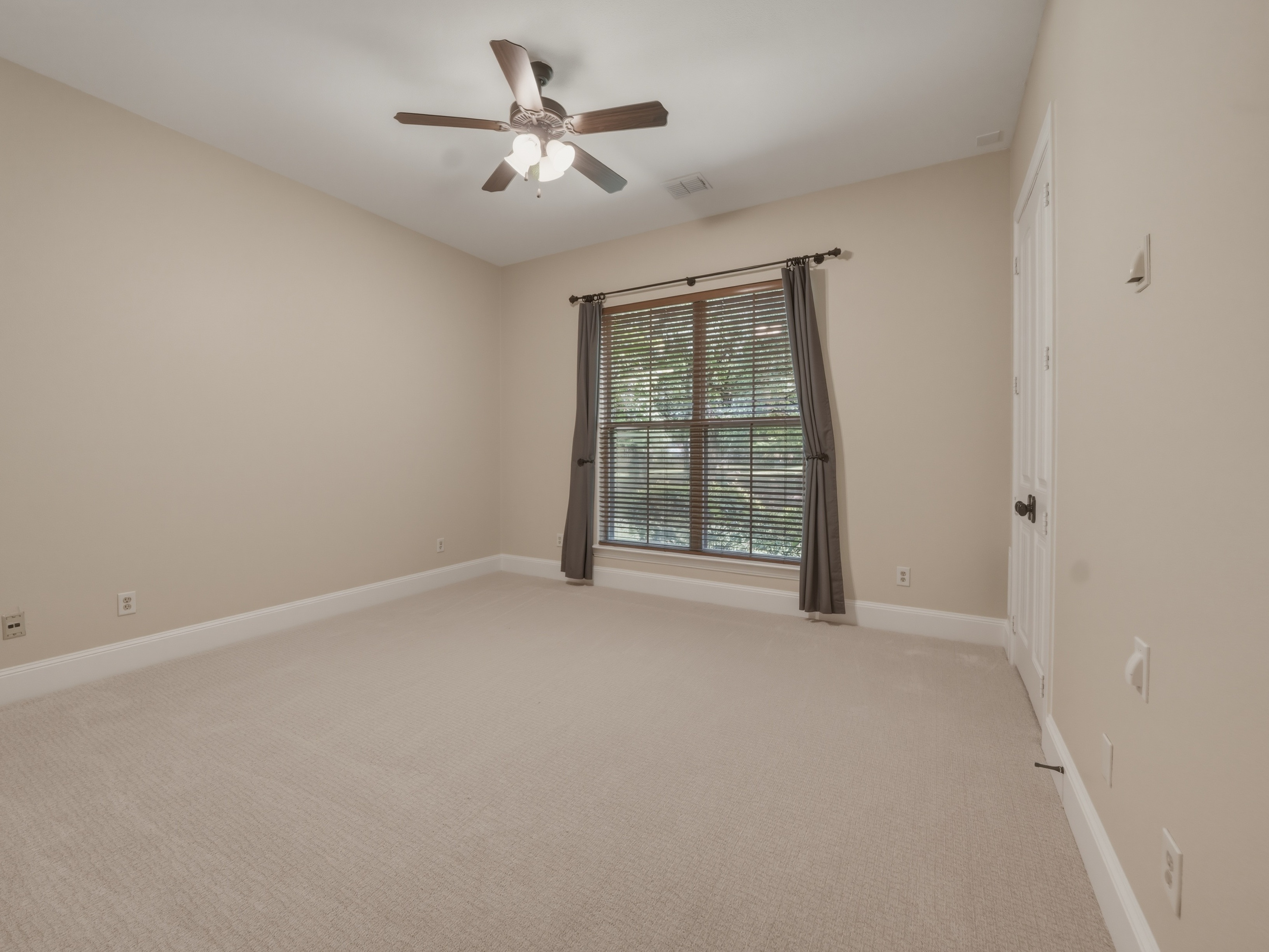  129 Trinity Bluffs, Aledo, TX, 76008 - 物件實景
