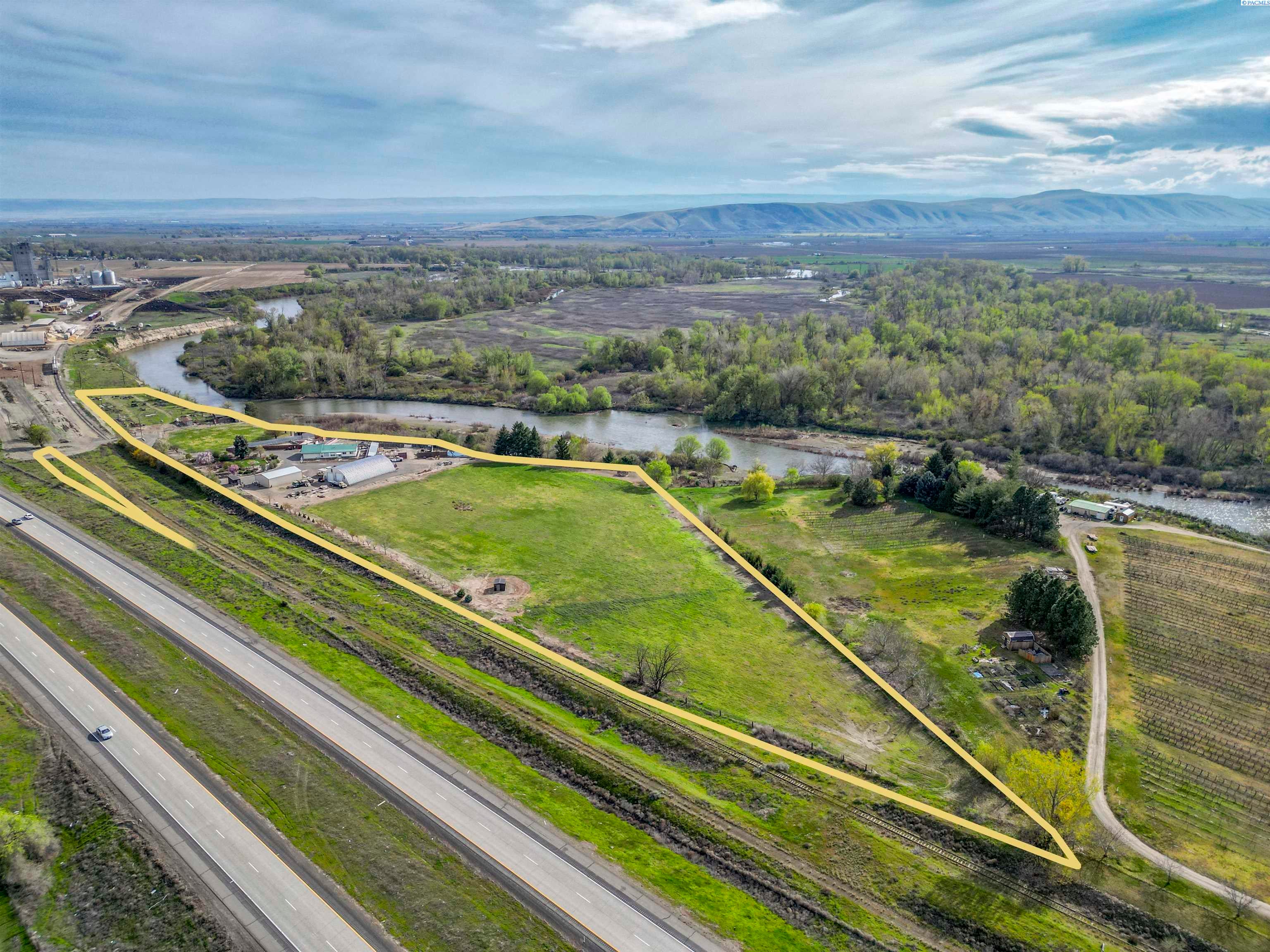 Granger, Washington, 98932, United States, 4 Bedrooms Bedrooms, ,1 BathroomBathrooms,Residential,For Sale,2039912
