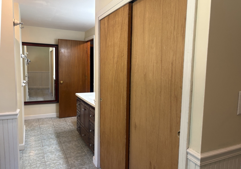 Halifax, Massachusetts, 02338, United States, 4 Bedrooms Bedrooms, ,4 BathroomsBathrooms,Residential,For Sale,1897355