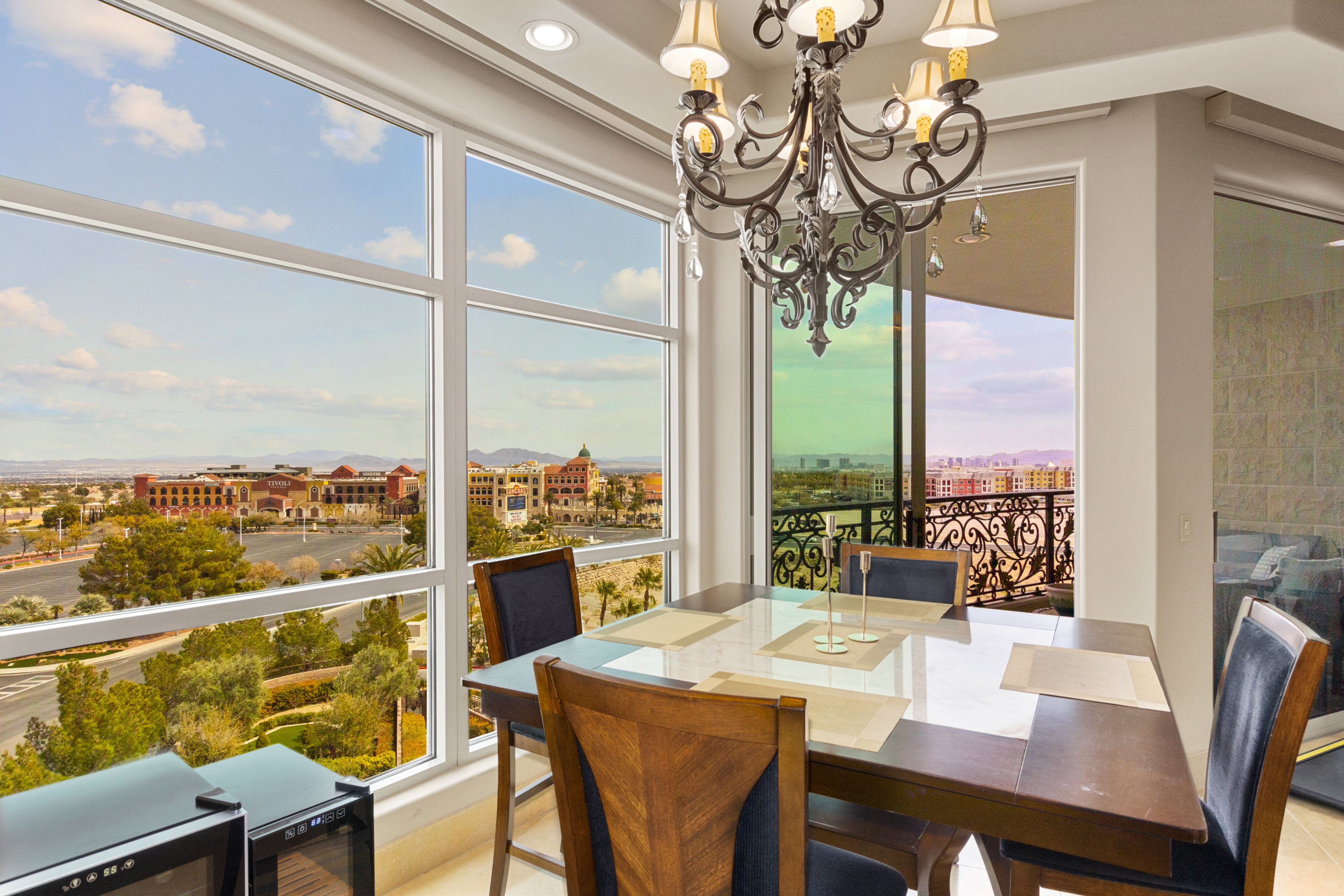  Stunning home at One Queensridge Place - 物件實景