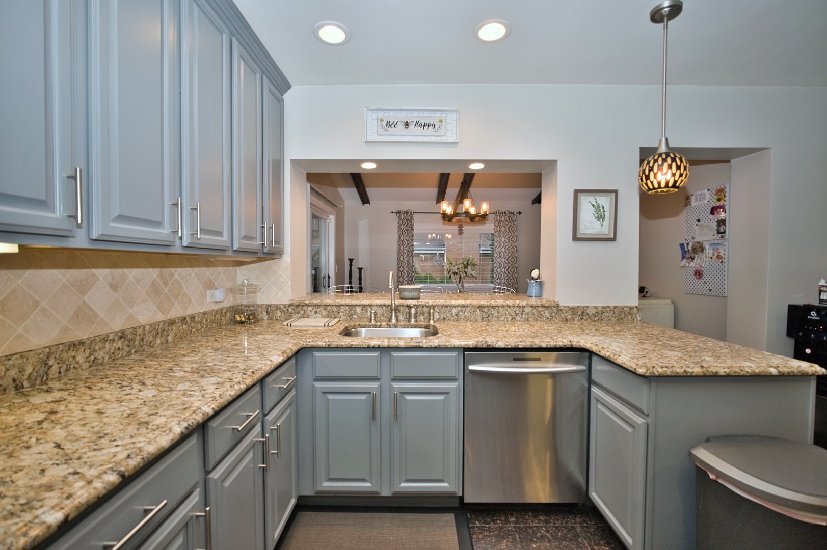 Skokie, Illinois, 60077, United States, 3 Bedrooms Bedrooms, ,4 BathroomsBathrooms,Residential,For Sale,2008583