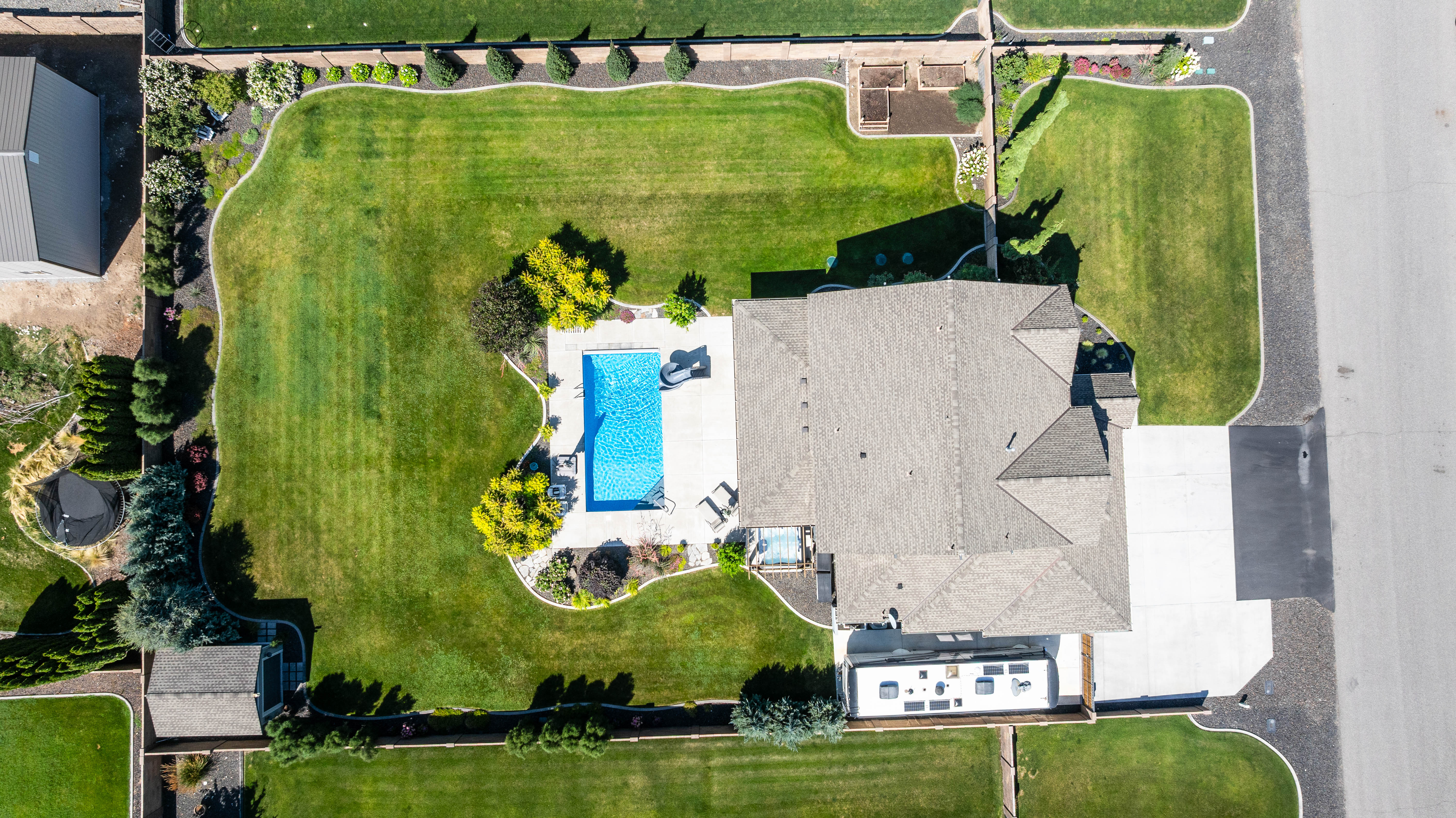  Pool, Double Primary suites, RV Parking - 物件實景