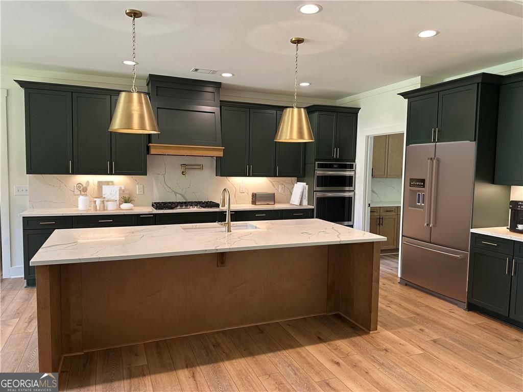 Gainesville, Georgia, 30506, United States, 5 Bedrooms Bedrooms, ,4 BathroomsBathrooms,Residential,For Sale,1909914