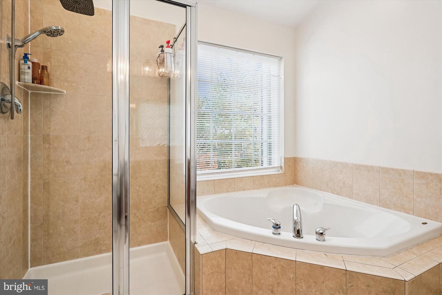 Woodbridge, Virginia, 22191, United States, 3 Bedrooms Bedrooms, ,4 BathroomsBathrooms,Residential,For Sale,1989023