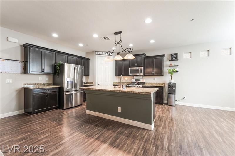 Henderson, Nevada, 89002, United States, 3 Bedrooms Bedrooms, ,2 BathroomsBathrooms,Residential,For Sale,1990384