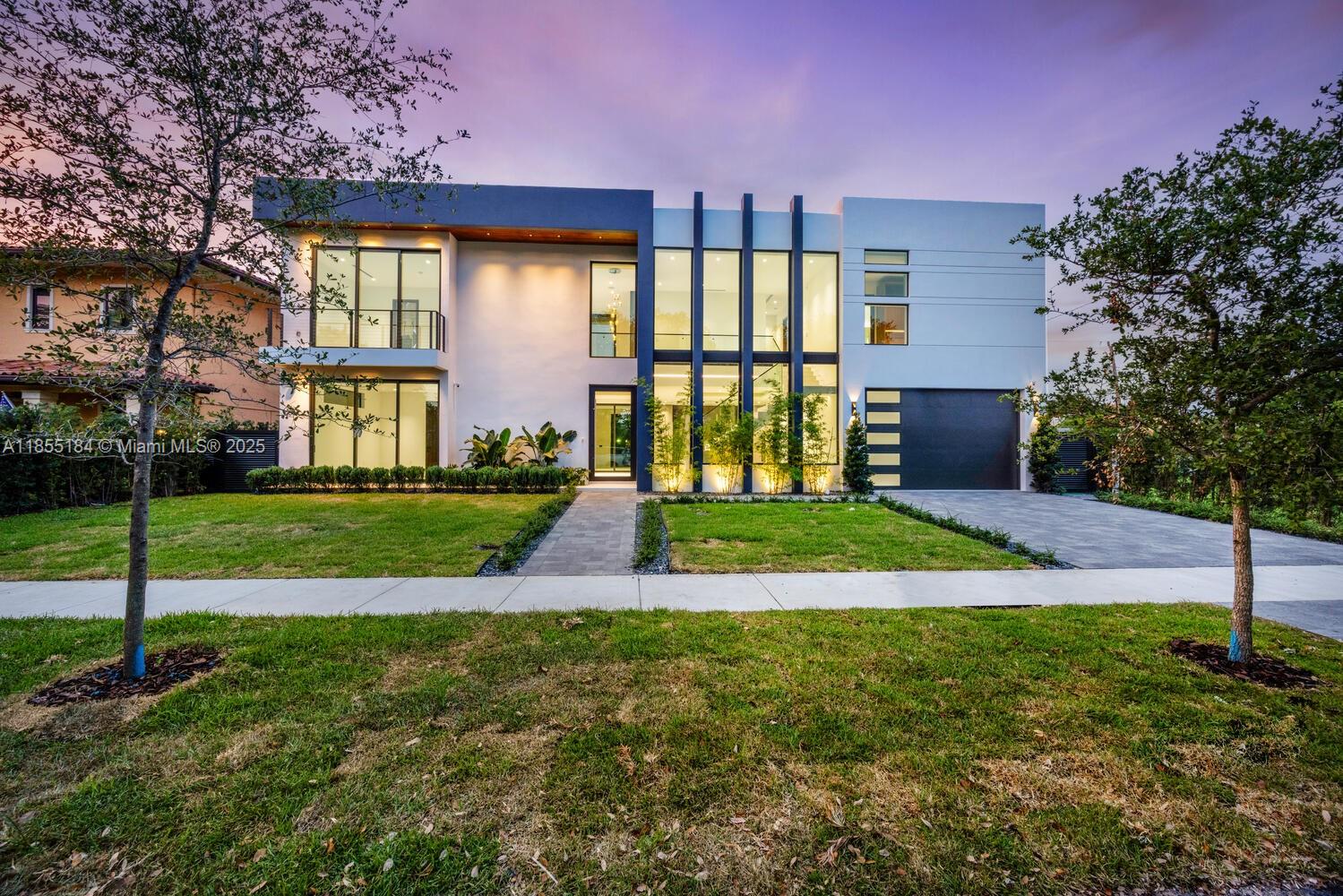 Miami, Florida, 33134, United States, 5 Bedrooms Bedrooms, ,6 BathroomsBathrooms,Residential,For Sale,1934506