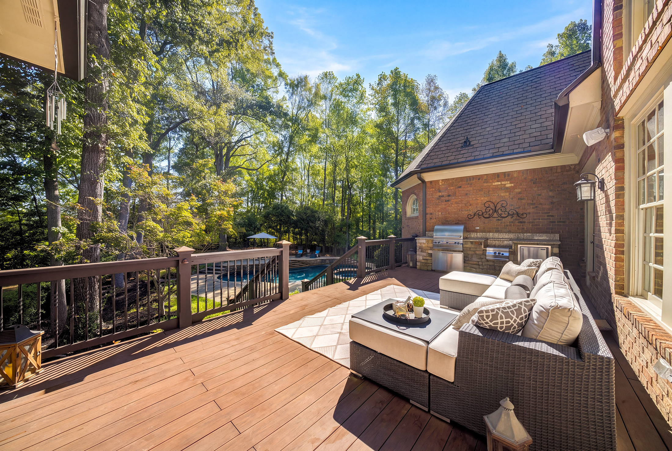  Located Within the Gated Greystone Farms Community in Milton - 物件實景