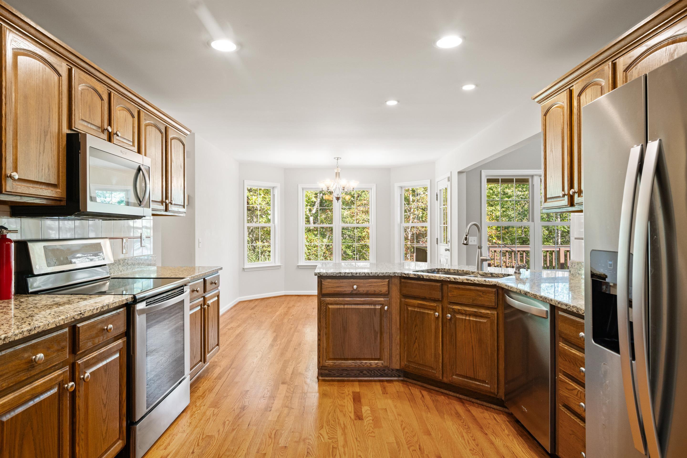 Blacksburg, Virginia, 24060, United States, 3 Bedrooms Bedrooms, ,4 BathroomsBathrooms,Residential,For Sale,1961376