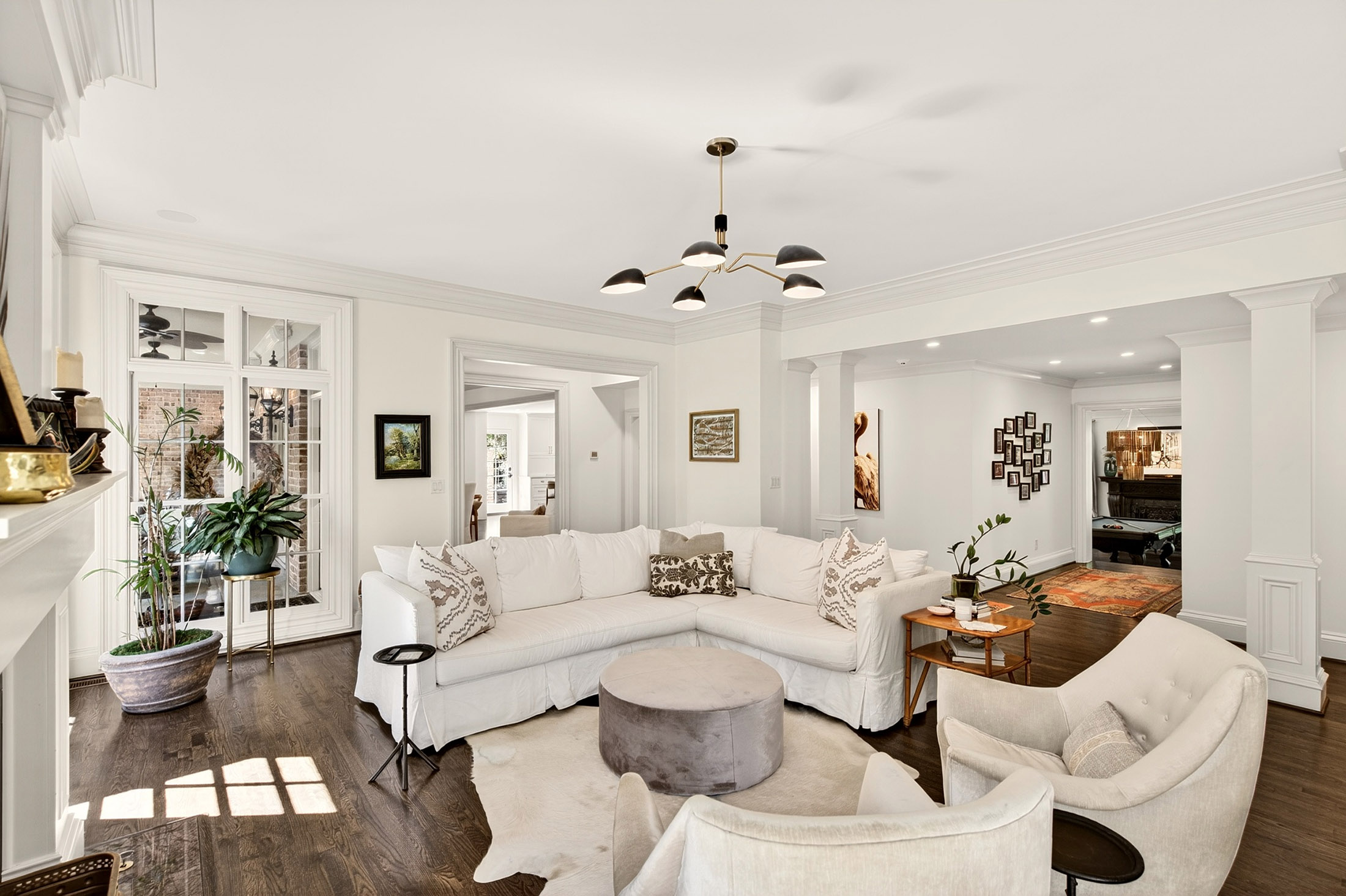  Exceptional Estate with Pool Nestled on 2+/- Private Acres Near Chastain Park - 物件實景