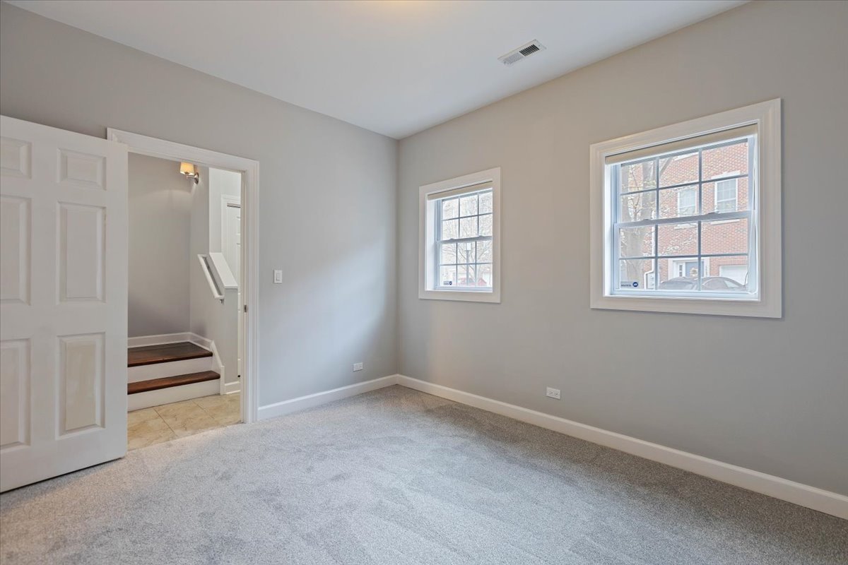 Evanston, Illinois, 60201, United States, 4 Bedrooms Bedrooms, ,3 BathroomsBathrooms,Residential,For Sale,1981115