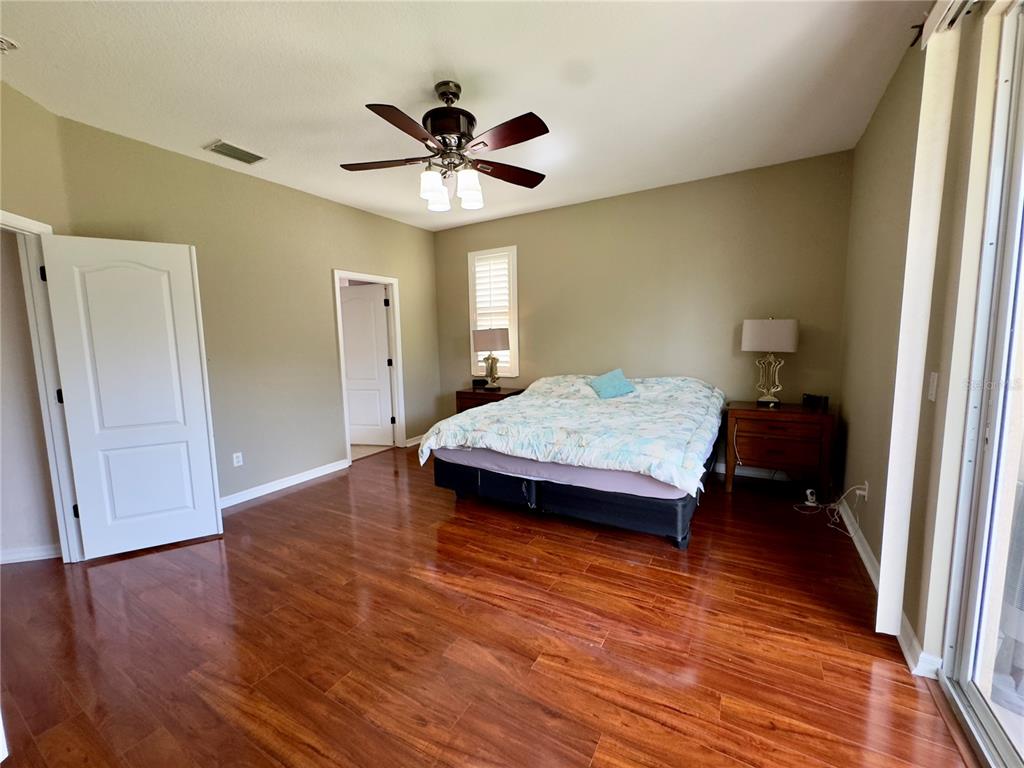 Venice, Florida, 34292, United States, 4 Bedrooms Bedrooms, ,3 BathroomsBathrooms,Residential,For Sale,1897383