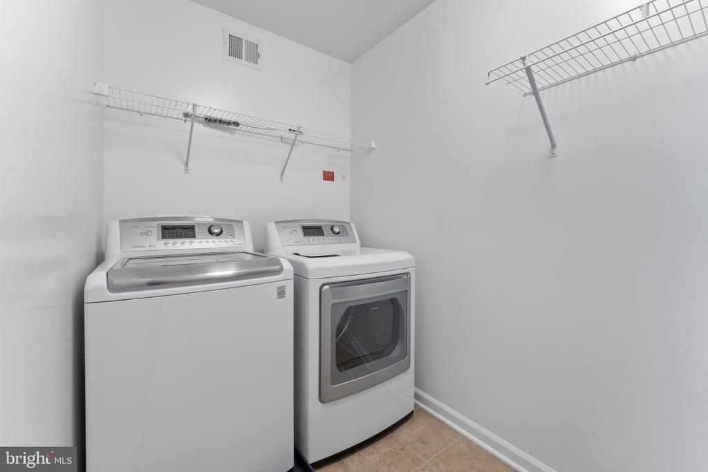 Fredericksburg, Virginia, 22408, United States, 4 Bedrooms Bedrooms, ,4 BathroomsBathrooms,Residential,For Sale,1932682
