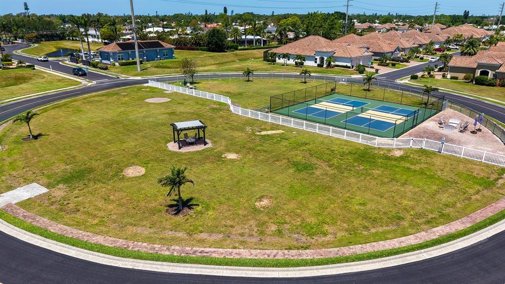 Bradenton, Florida, 34209, United States, 2 Bedrooms Bedrooms, ,2 BathroomsBathrooms,Residential,For Sale,1785001
