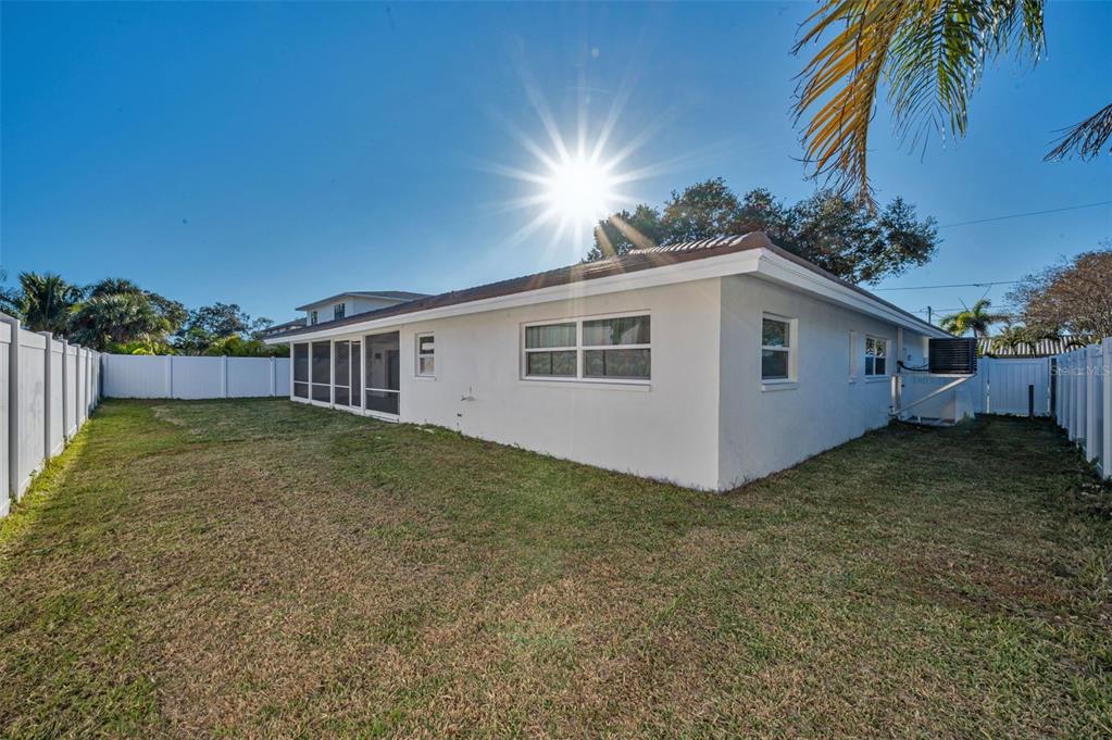 Largo, Florida, 33770, United States, 3 Bedrooms Bedrooms, ,2 BathroomsBathrooms,Residential,For Sale,1991243