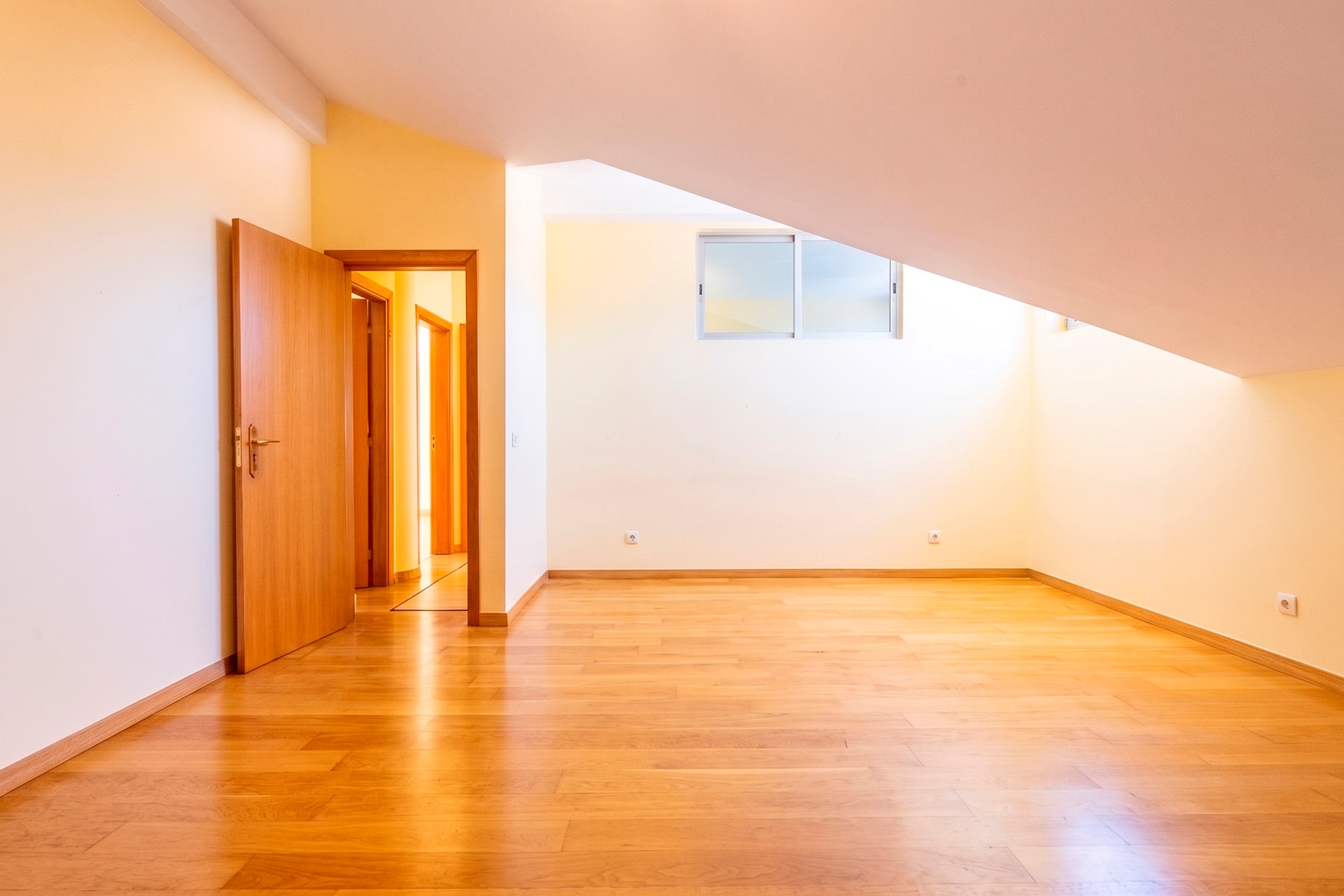  Terraced house, 4 bedrooms, for Sale - 物件實景