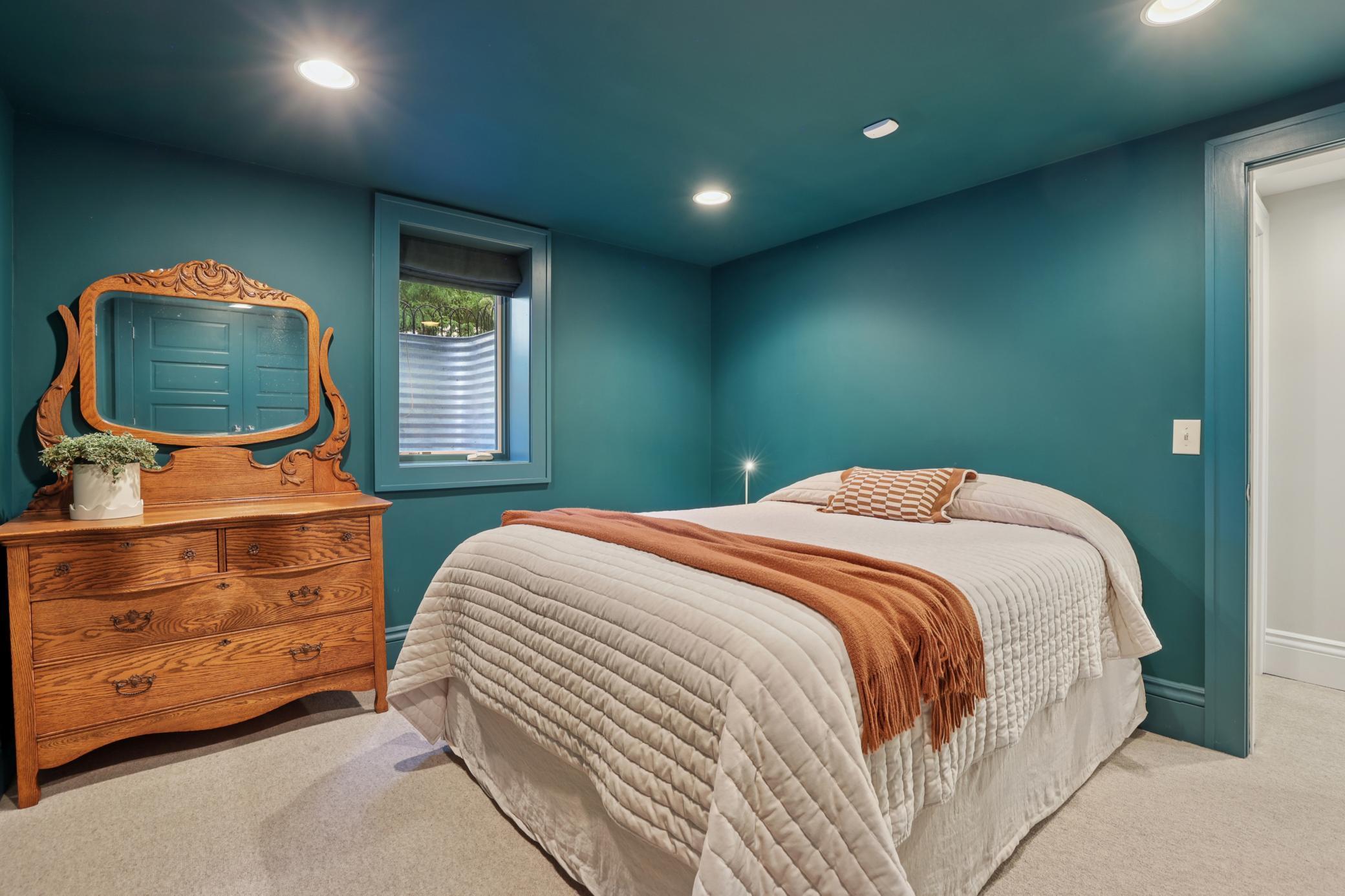 Minneapolis, Minnesota, 55419, United States, 5 Bedrooms Bedrooms, ,2 BathroomsBathrooms,Residential,For Sale,1992042