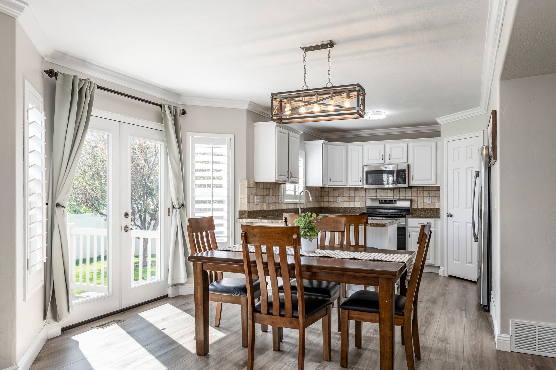  Fantastic Floor Plan in Great West Haven Location - 物件實景