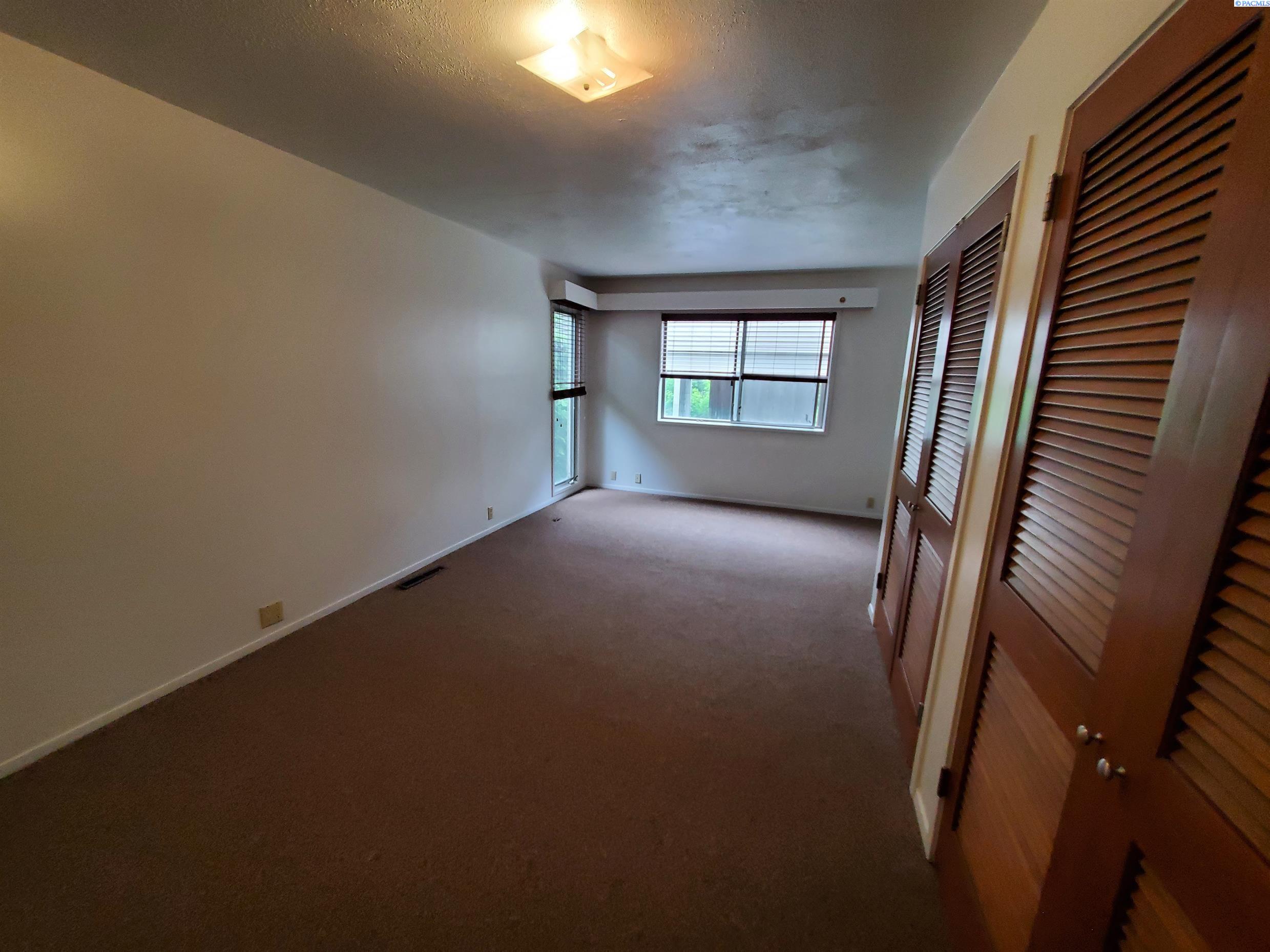 Pullman, Washington, 99163, United States, 5 Bedrooms Bedrooms, ,3 BathroomsBathrooms,Residential,For Sale,1793538