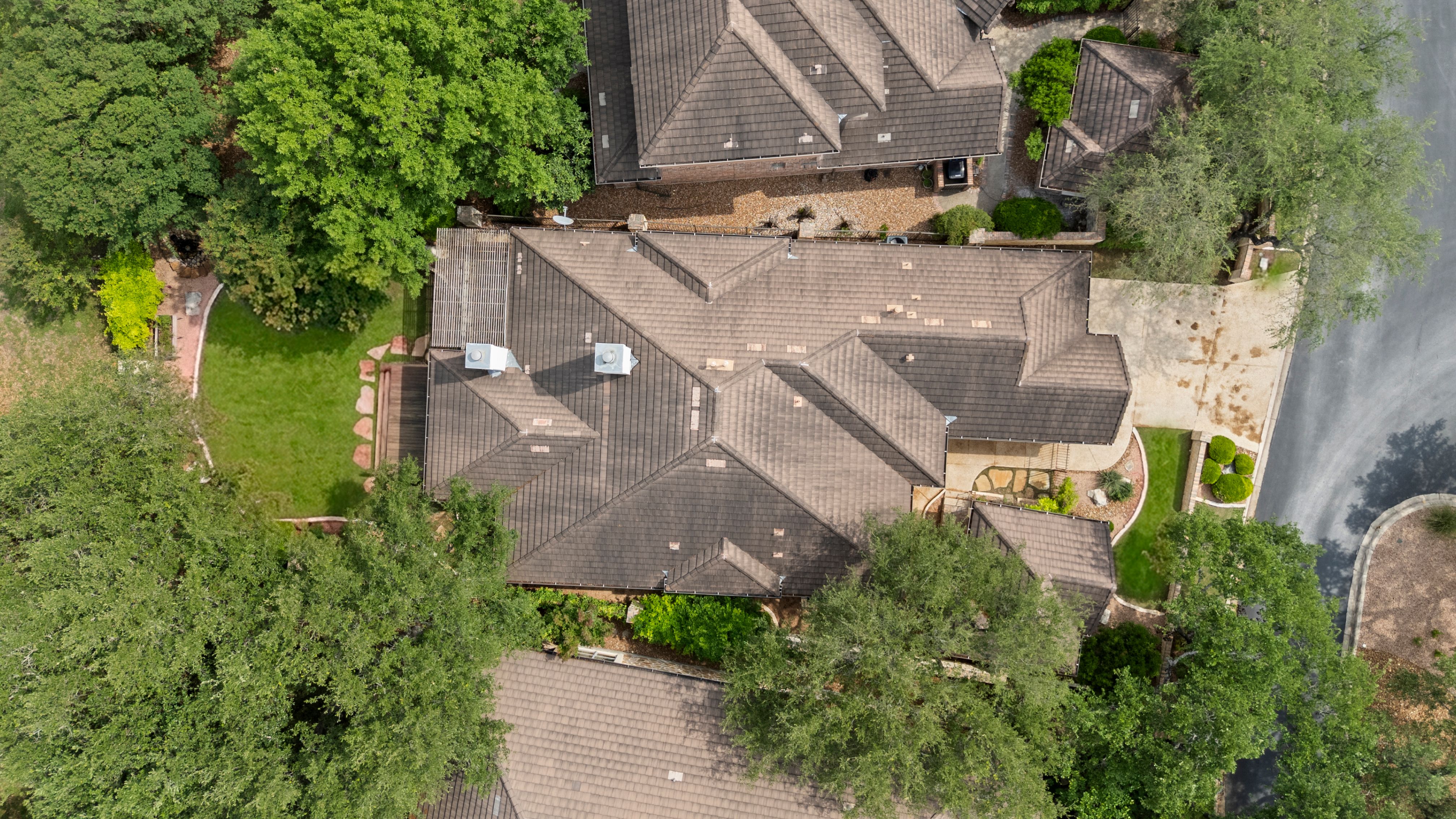  Stunning Single-Story Retreat on Greenbelt - 物件實景