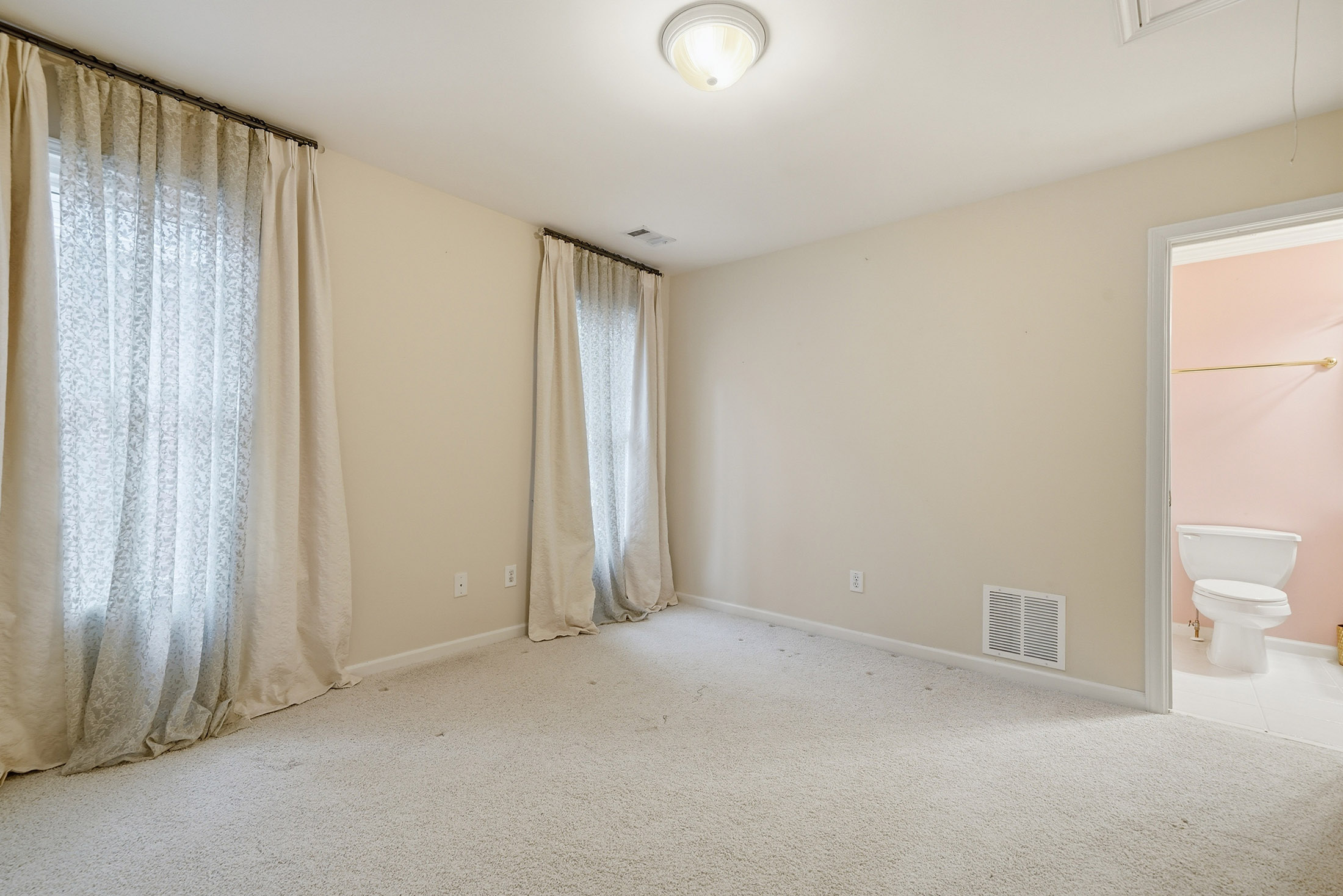  Bright and Beautiful Traditional in Smyrna - 物件實景