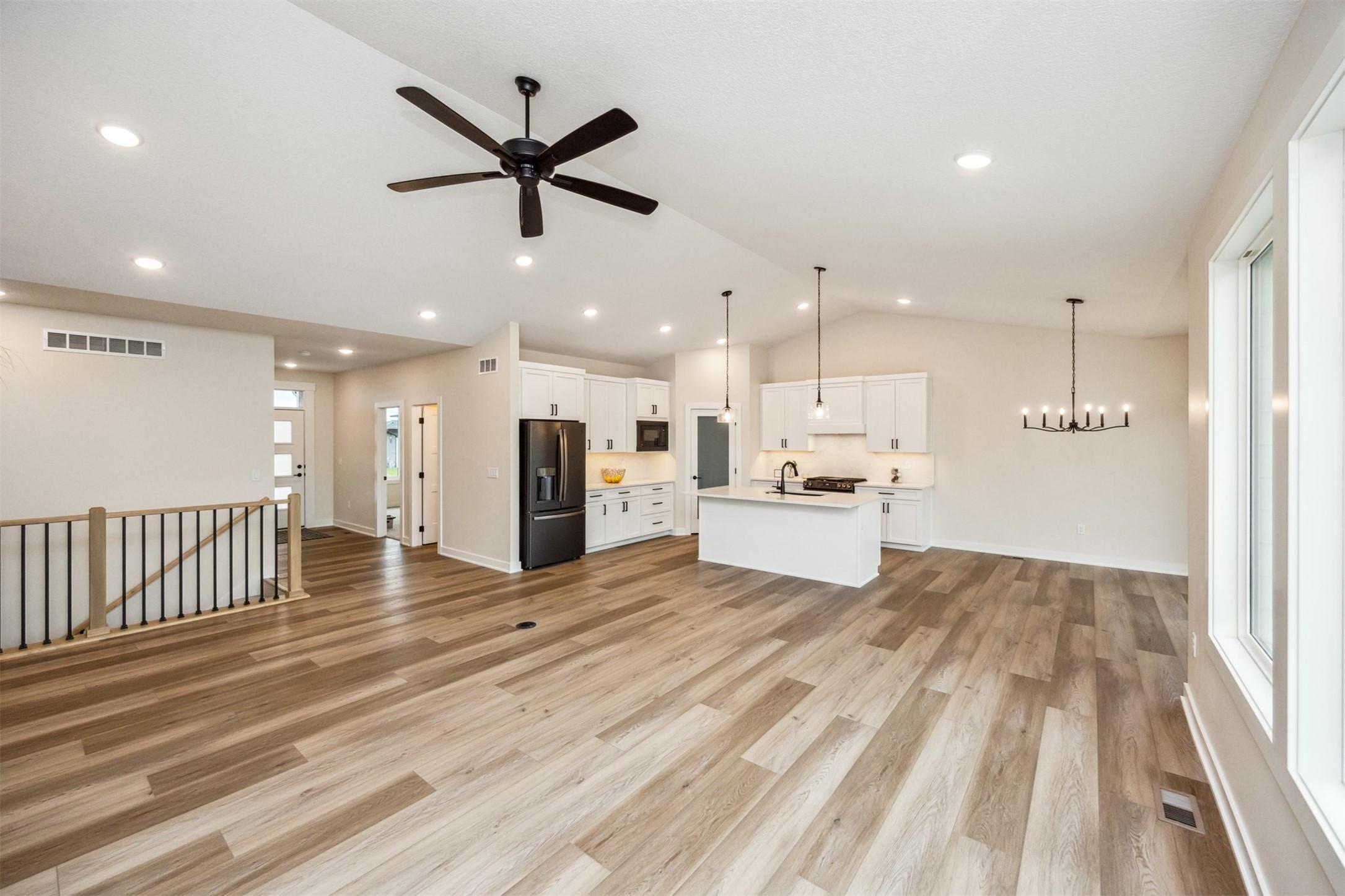 Clive, Iowa, 50325, United States, 4 Bedrooms Bedrooms, ,3 BathroomsBathrooms,Residential,For Sale,1928904