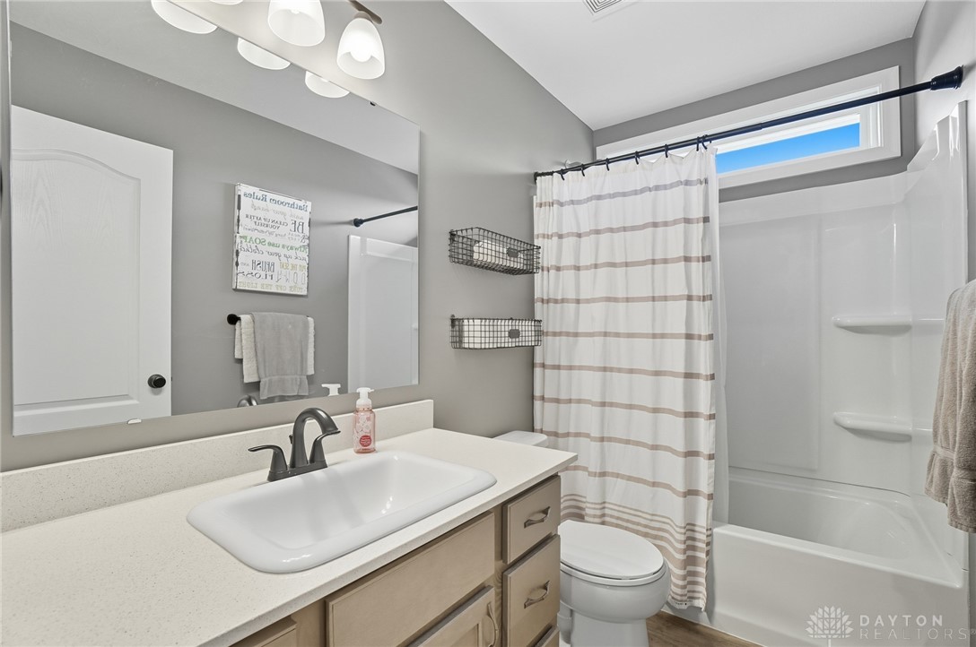 Cincinnati, Ohio, 45245, United States, 4 Bedrooms Bedrooms, ,4 BathroomsBathrooms,Residential,For Sale,1996154