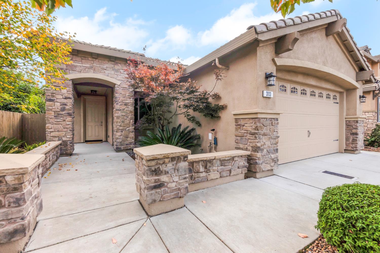 Roseville, California, 95661, United States, 3 Bedrooms Bedrooms, ,2 BathroomsBathrooms,Residential,For Sale,1987670