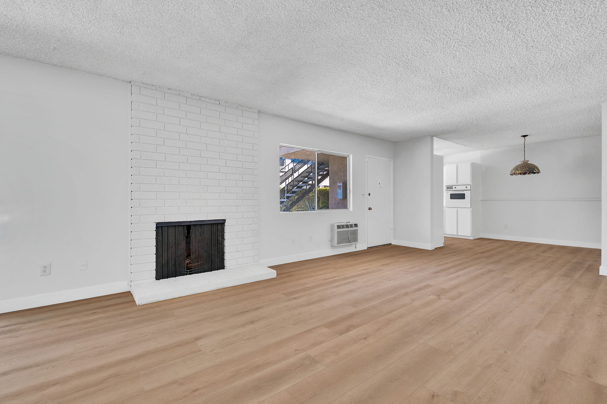  5232 Corteen Place Unit 10, Los Angeles, CA 91607 - 物件實景
