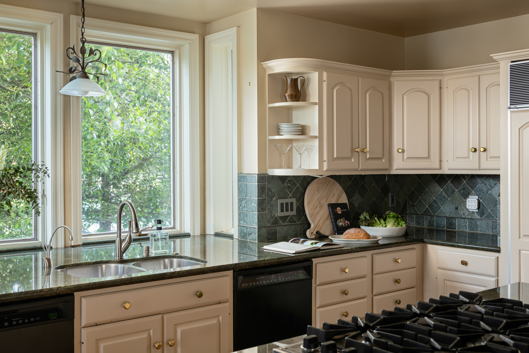  177 Shorewood Drive, Lake Arrowhead, CA 92352 - 物件實景