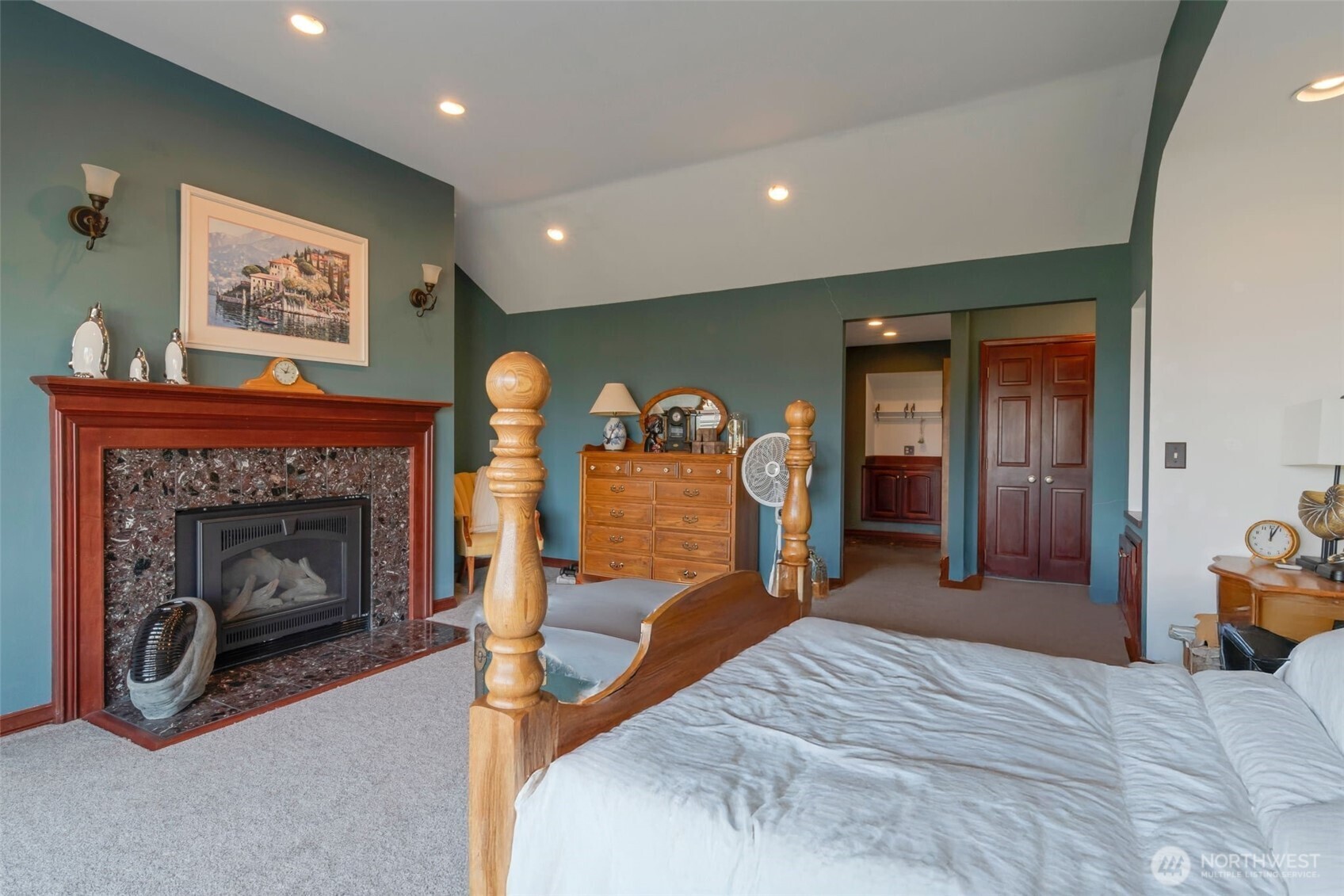 Clinton, Washington, 98236, United States, 4 Bedrooms Bedrooms, ,3 BathroomsBathrooms,Residential,For Sale,1990497