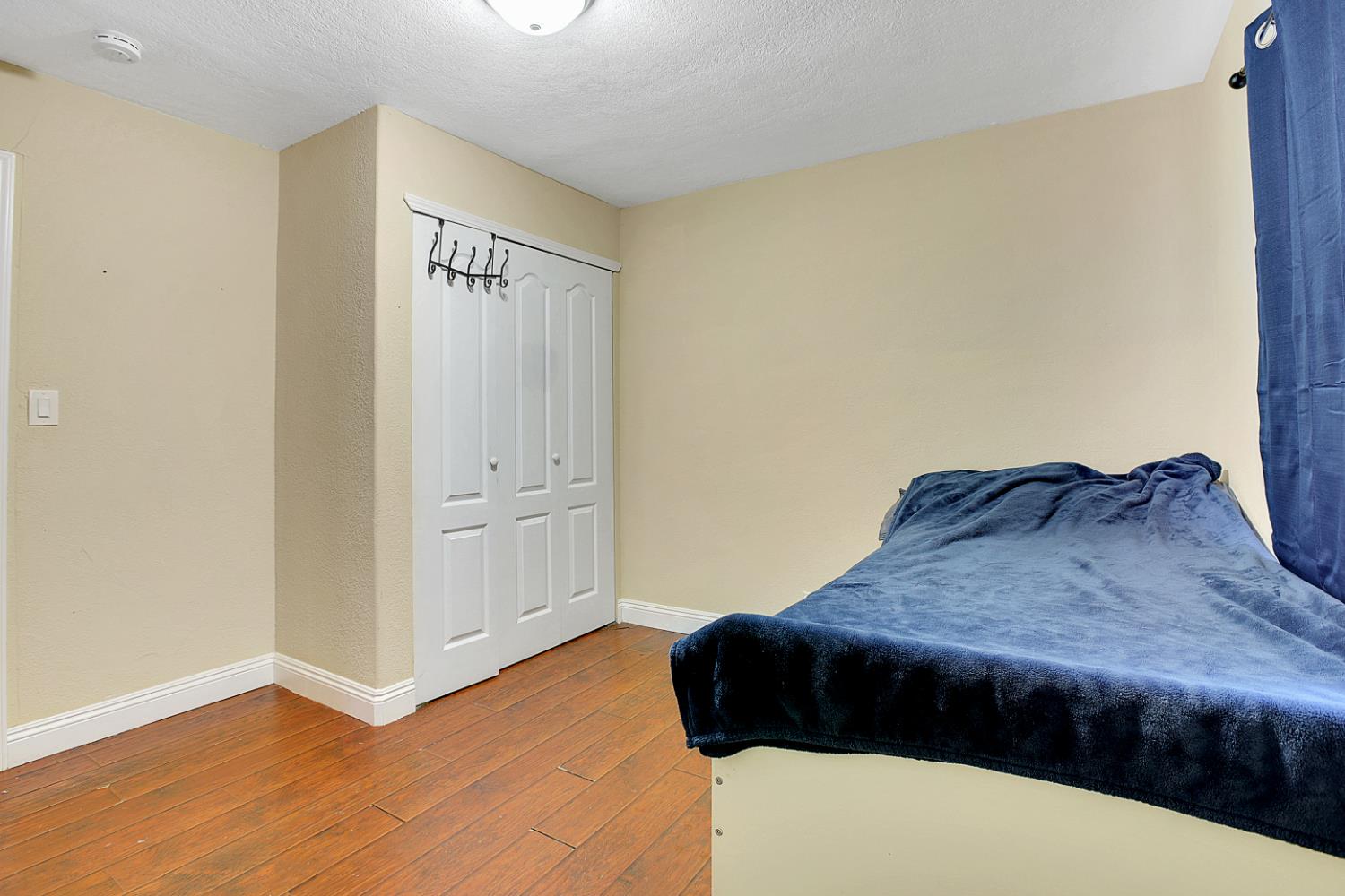 Sacramento, California, 95820, United States, 3 Bedrooms Bedrooms, ,2 BathroomsBathrooms,Residential,For Sale,1993512