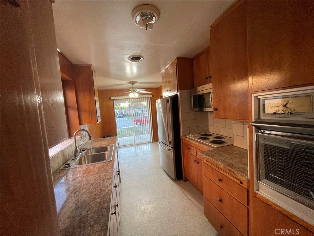 Monrovia, California, 91016, United States, 3 Bedrooms Bedrooms, ,2 BathroomsBathrooms,Residential,For Sale,1999090