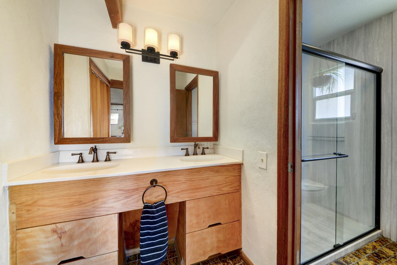 Albuquerque, New Mexico, 87108, United States, 3 Bedrooms Bedrooms, ,4 BathroomsBathrooms,Residential,For Sale,1903433