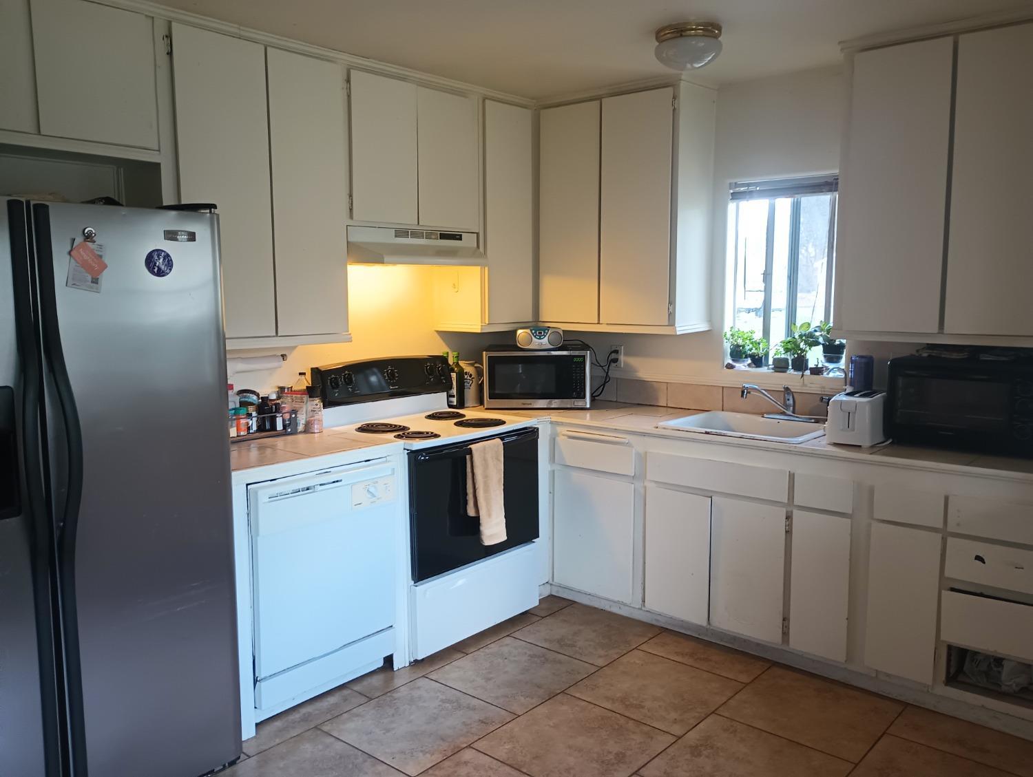 Browns Valley, California, 95918, United States, 5 Bedrooms Bedrooms, ,3 BathroomsBathrooms,Residential,For Sale,1977054