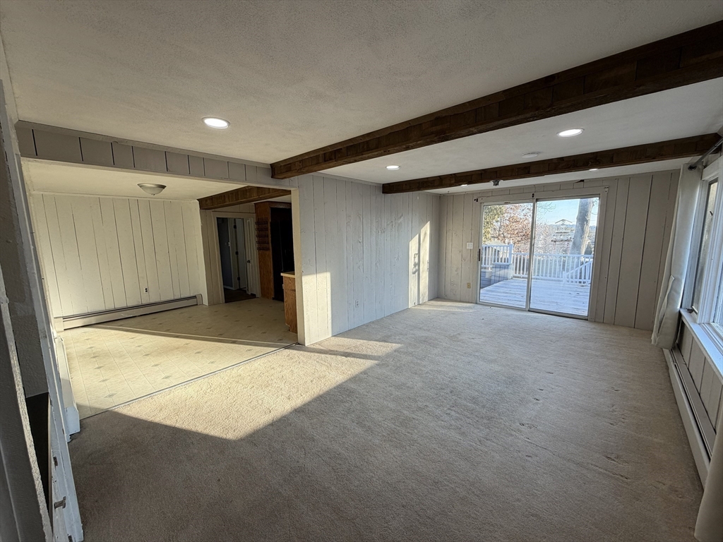 Methuen, Massachusetts, 01844, United States, 3 Bedrooms Bedrooms, ,2 BathroomsBathrooms,Residential,For Sale,2010745