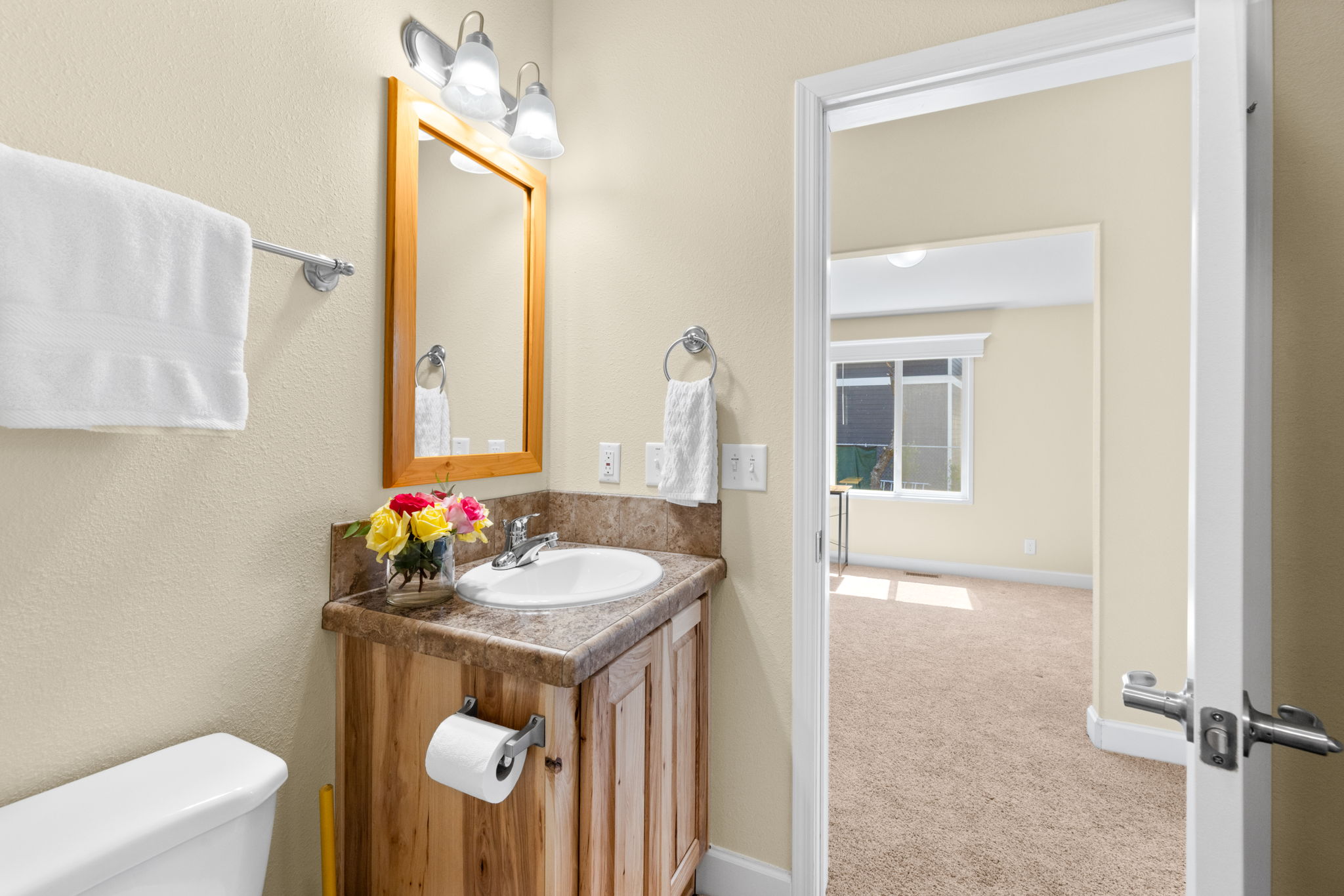 Cloverdale, Oregon, 97135, United States, 2 Bedrooms Bedrooms, ,2 BathroomsBathrooms,Residential,For Sale,1983657