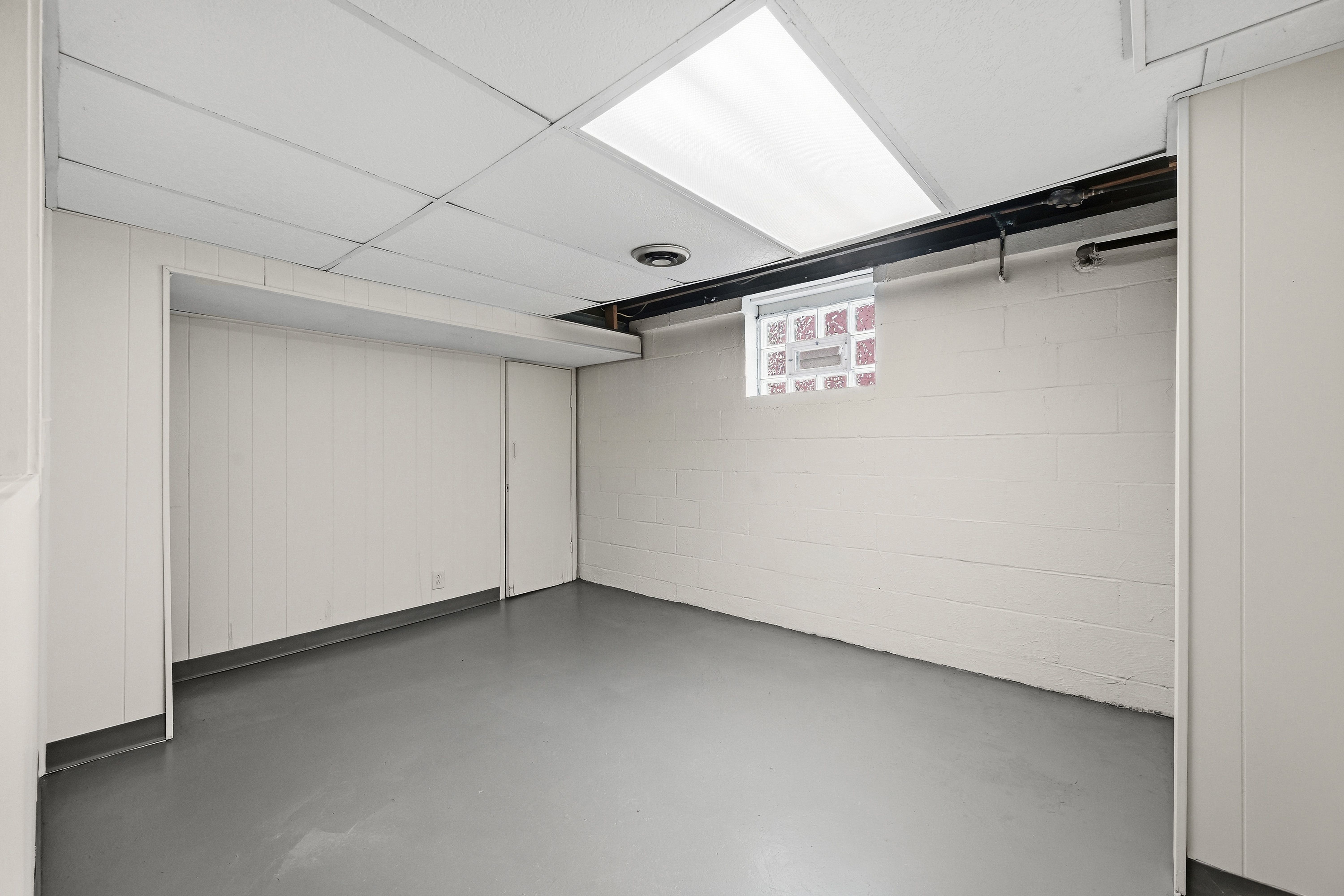  73 Clifford Drive, Pittsburgh, PA 15220 - 物件實景