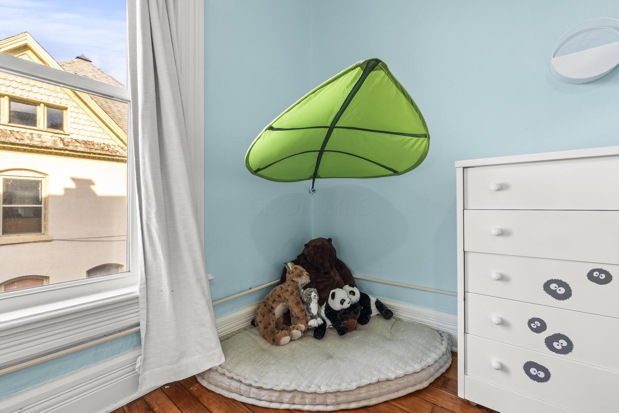 Columbus, Ohio, 43205, United States, 4 Bedrooms Bedrooms, ,4 BathroomsBathrooms,Residential,For Sale,2000888